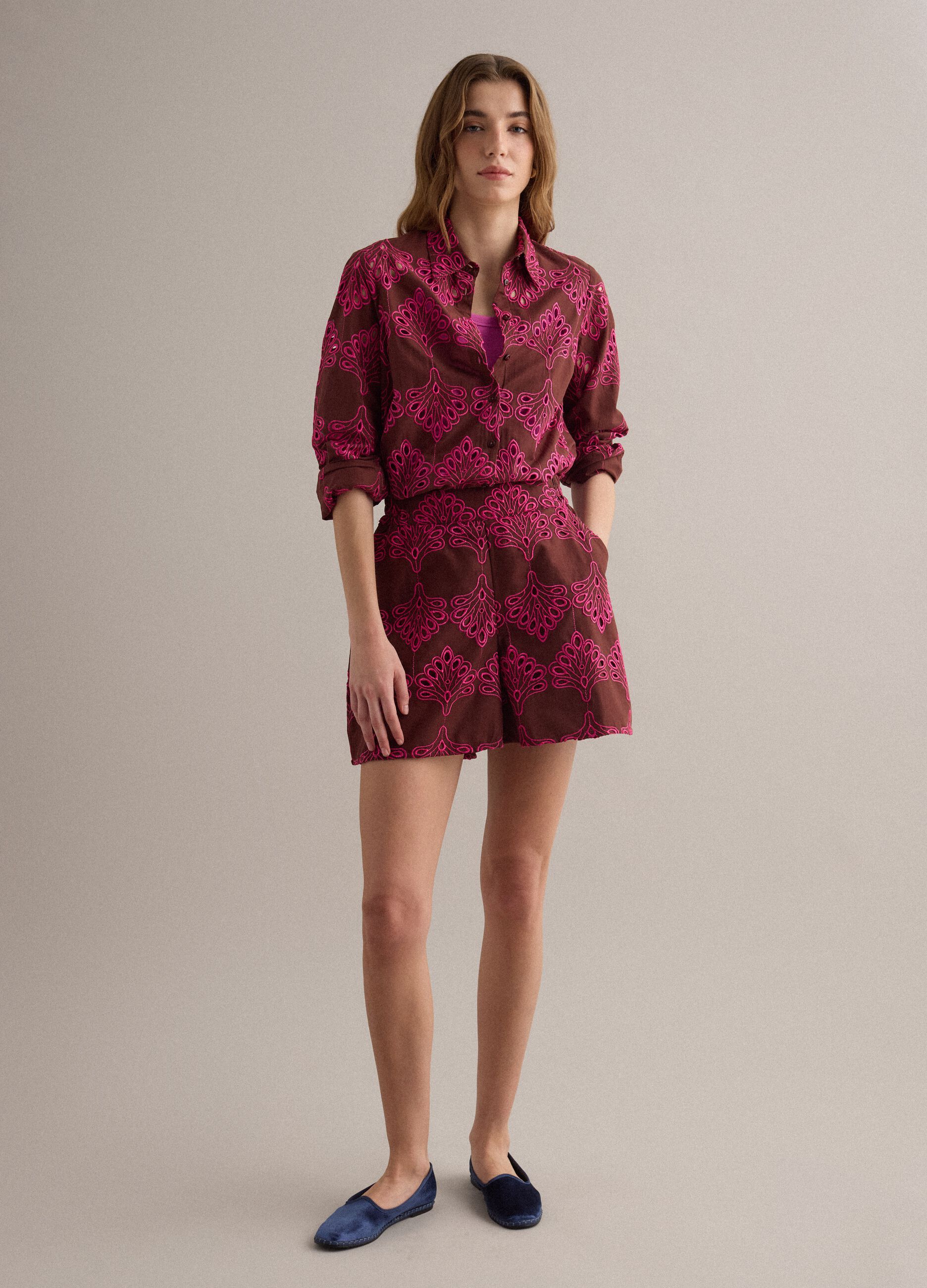 Multicolour pure cotton shorts with openwork embroidery, regular fit