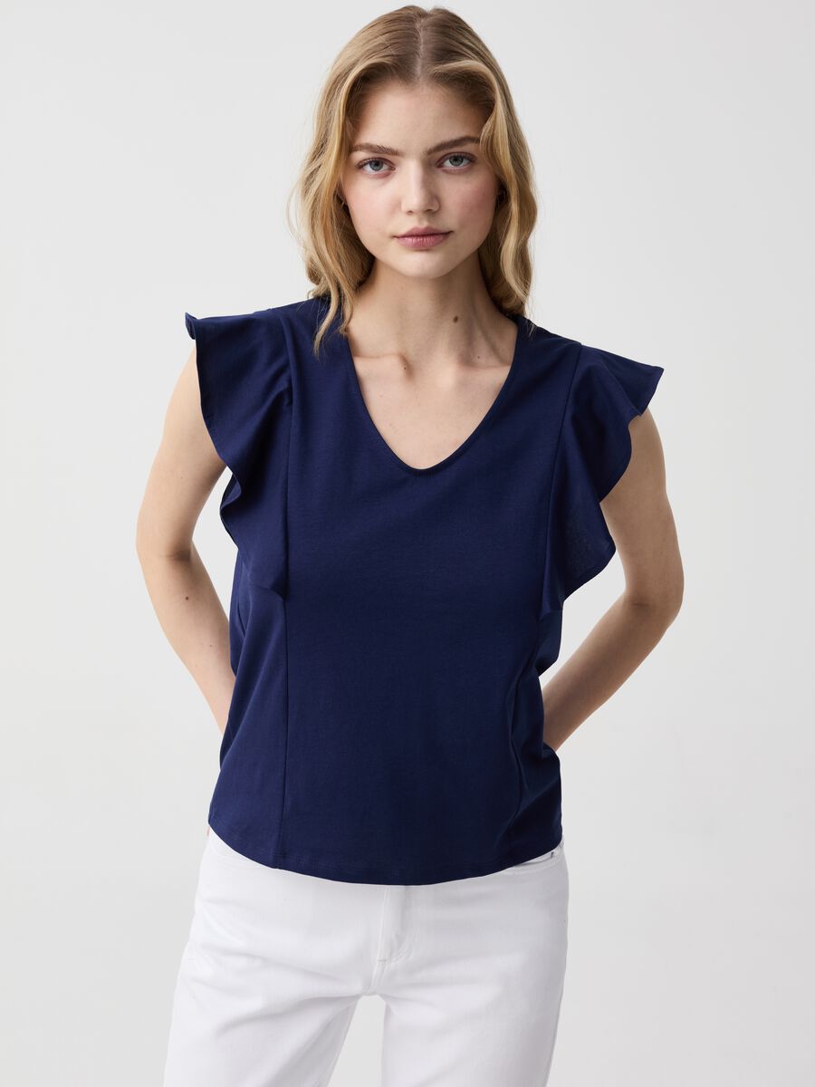 Sleeveless T-shirt with V neck and flounce_0