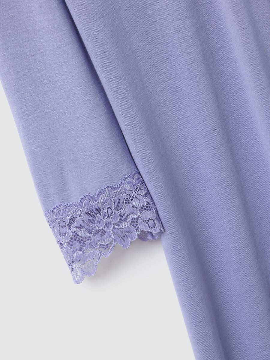 Purple nightdress with lace V-neck and regular fit_5