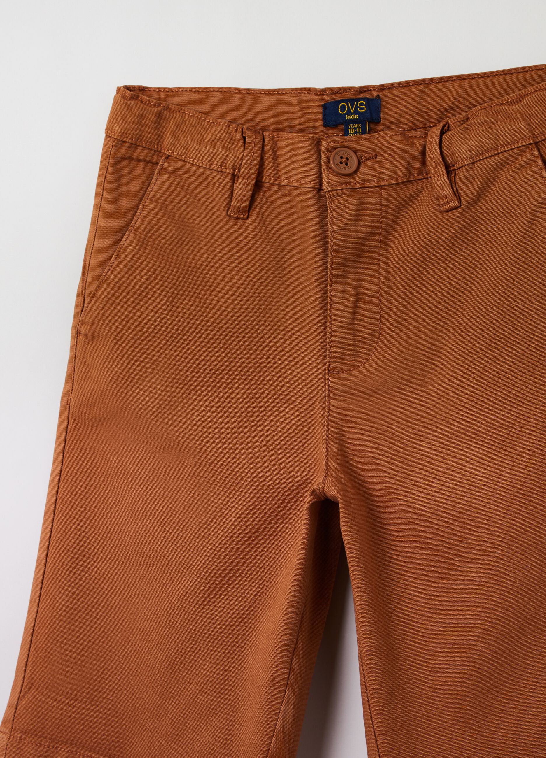 Bermuda chino in dobby con tasche_2