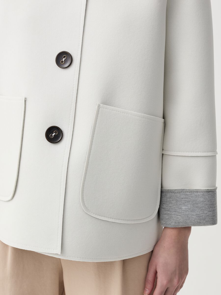 Cropped jacket with contrasting lining_1