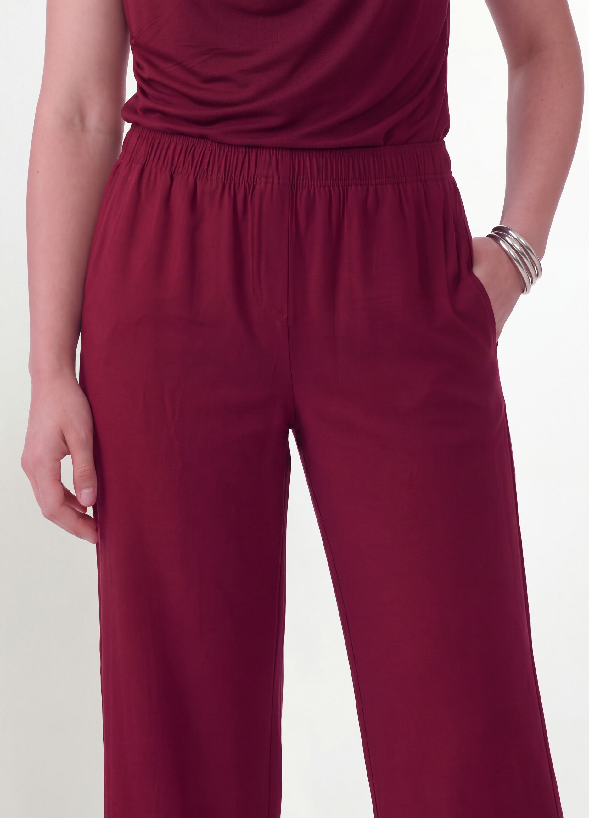 Red wide-leg trousers in viscose blend