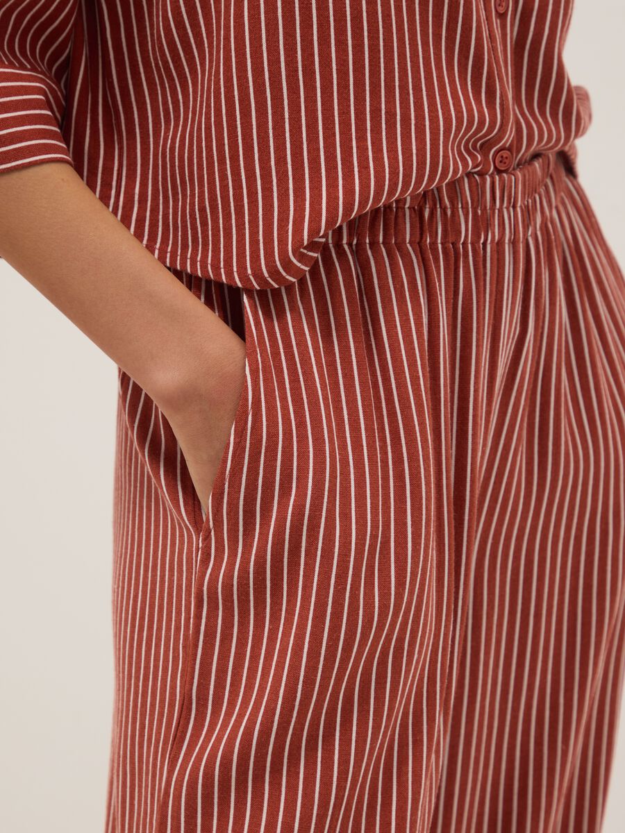 Red and white striped viscose and linen-blend straight-fit trousers_3