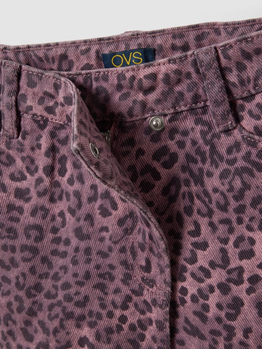 Shorts slim fit rosa animalier in puro cotone per bambina_2