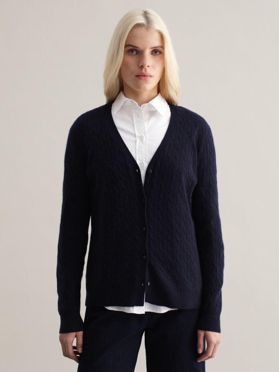Cardigan in cable-knit cashmere with V neck_0