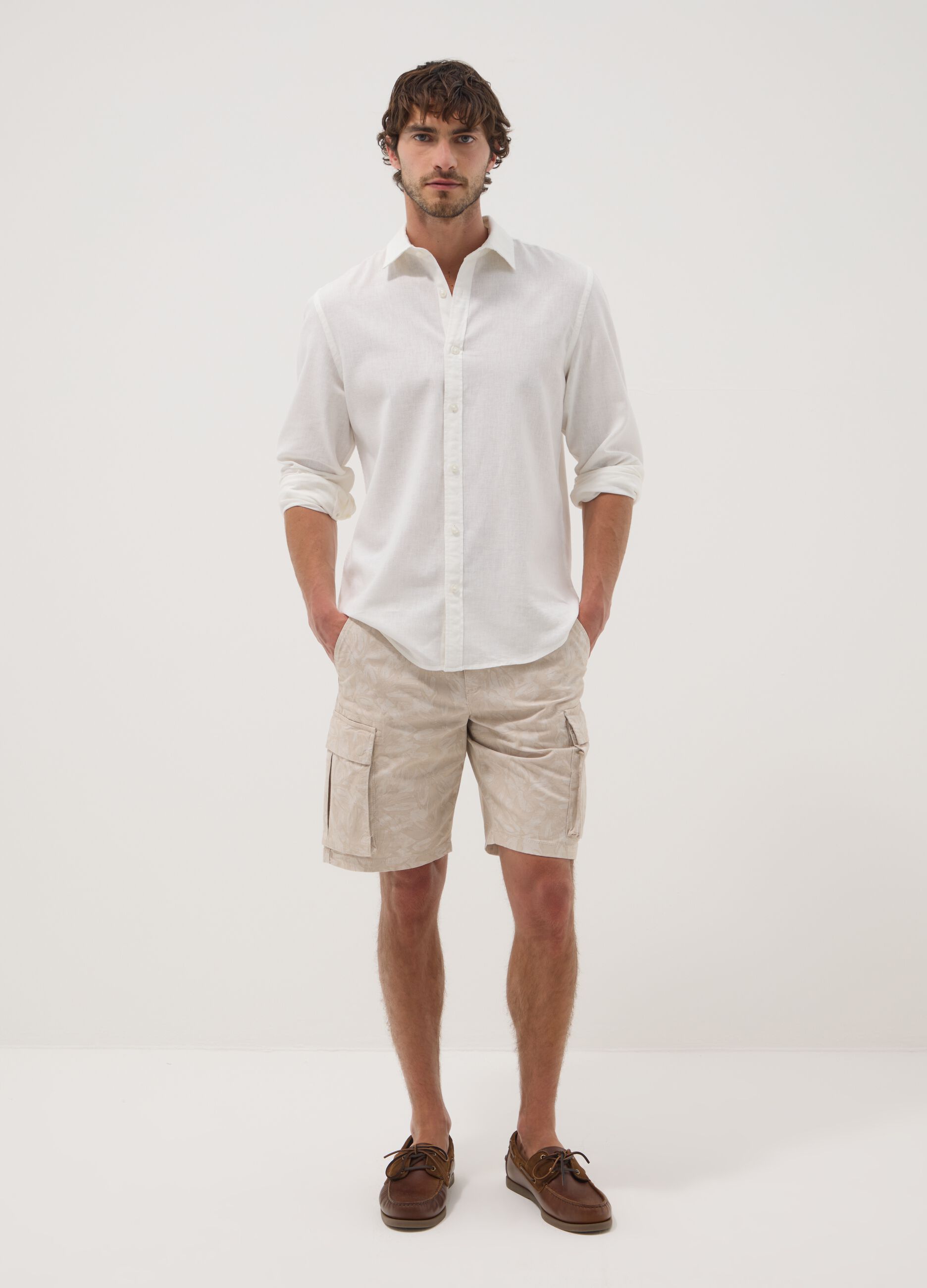 Beige stretch cotton cargo bermuda shorts