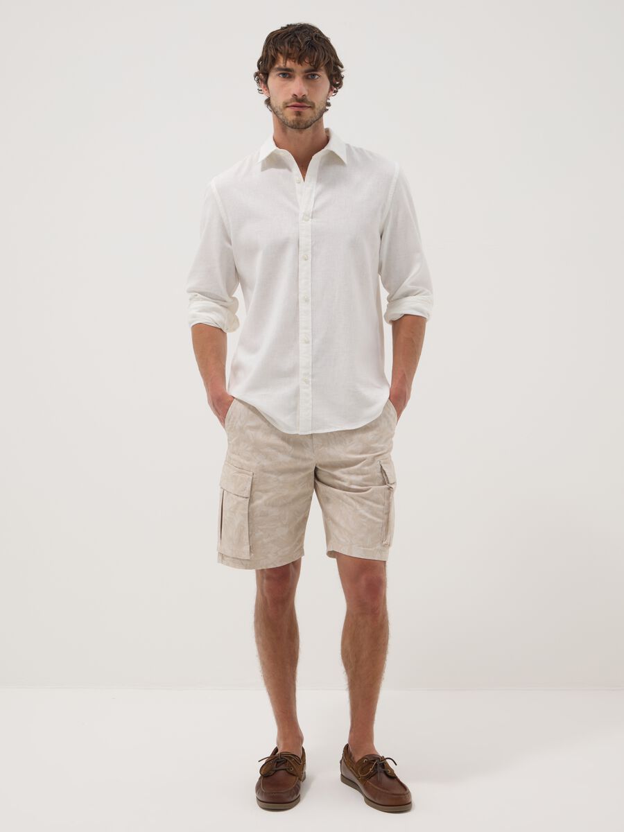 Beige stretch cotton cargo Bermuda shorts_0