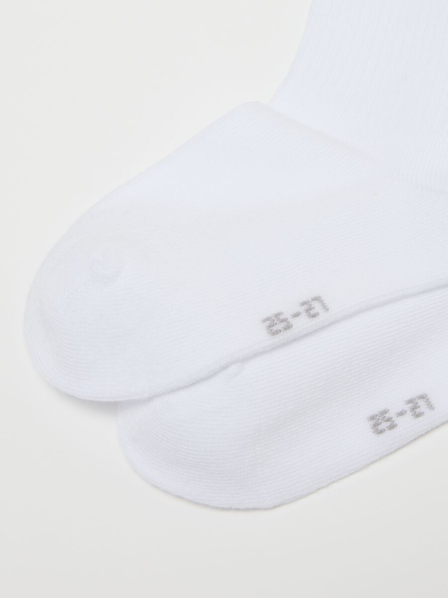 Multipack of short white girl's socks in stretch cotton_2
