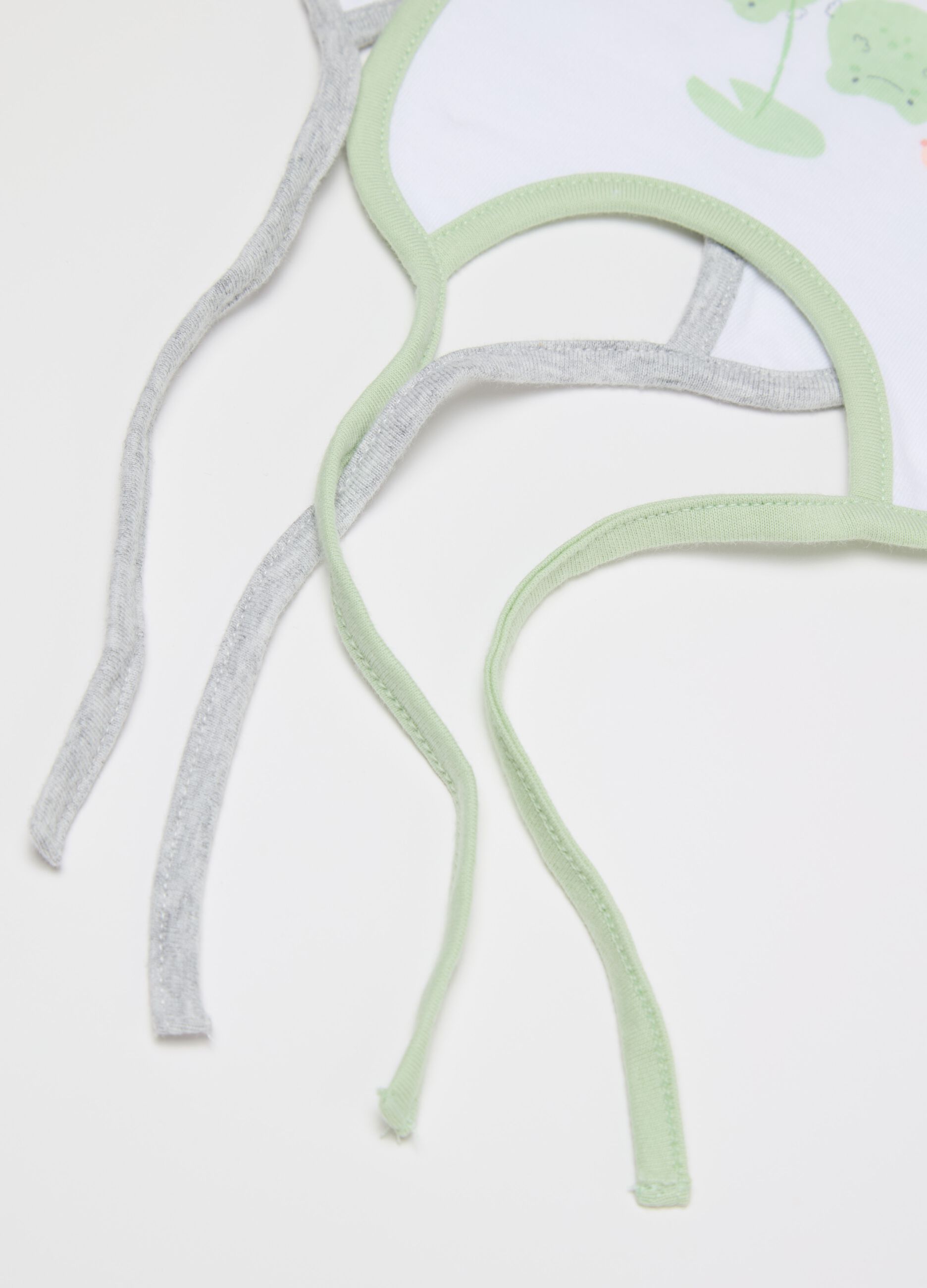 Two-pack bibs with ties and print
