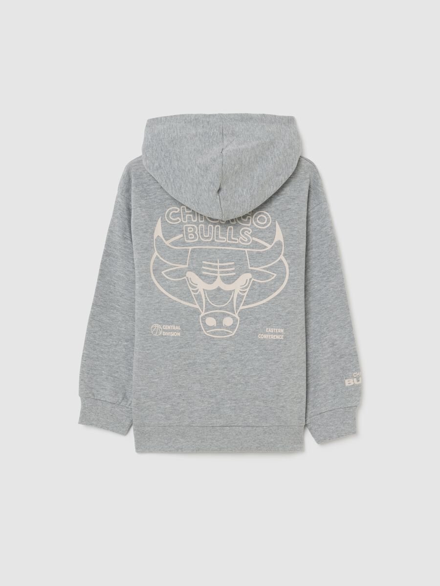 Felpa da bambino in misto cotone grigia oversize con scritta Chicago Bulls_1