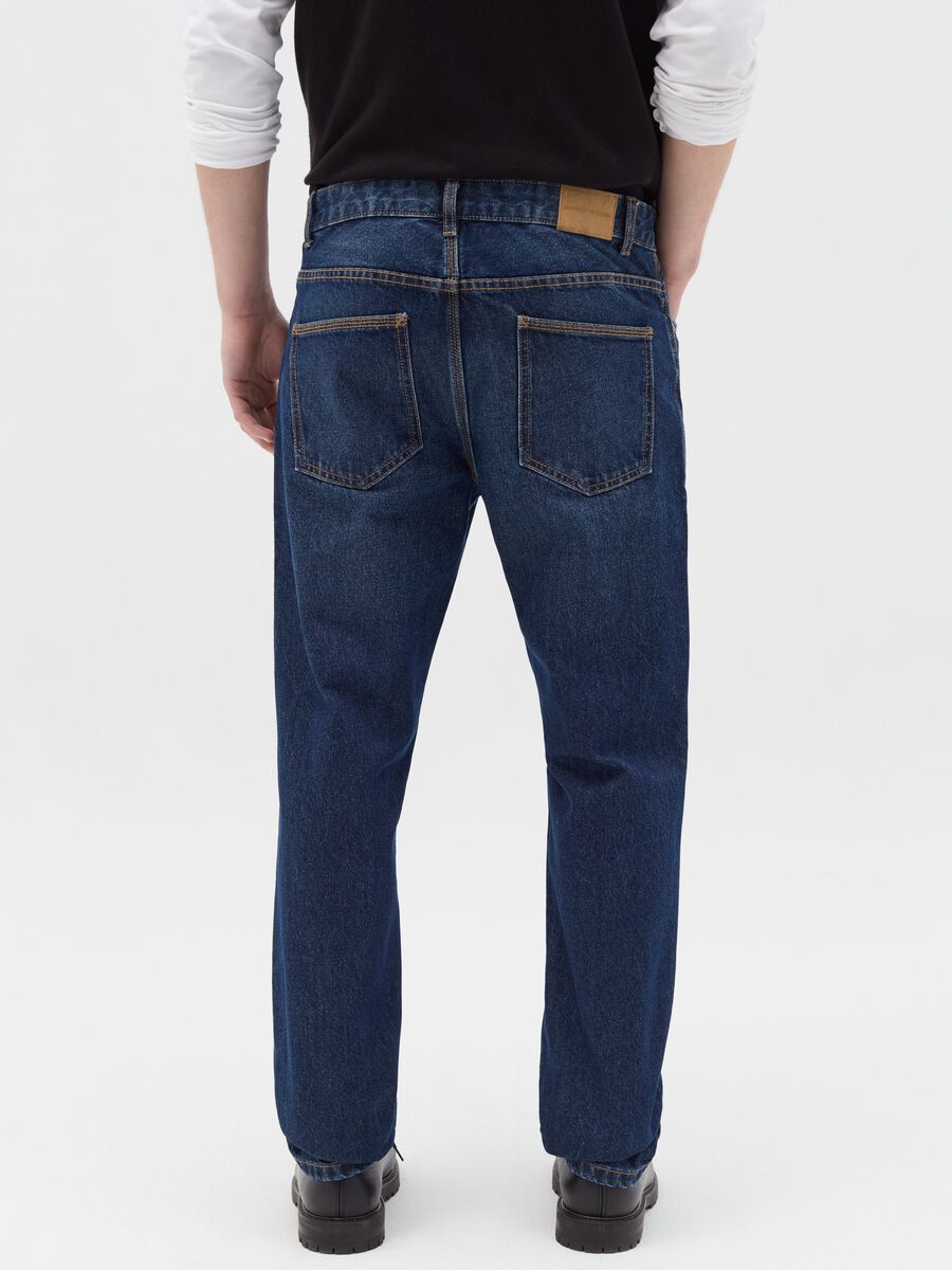 Slim-fit jeans with five pockets_3