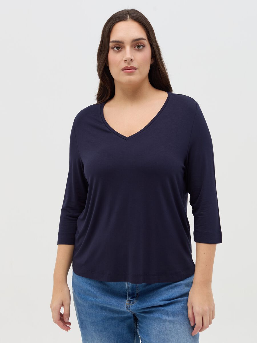 Curvy V-neck T-shirt_0