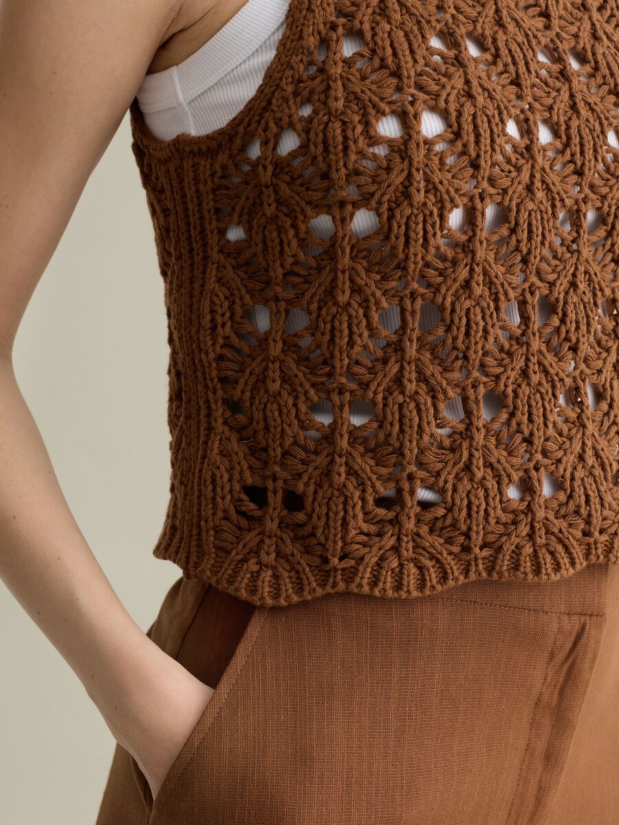 Brown tank top in crochet cotton_2