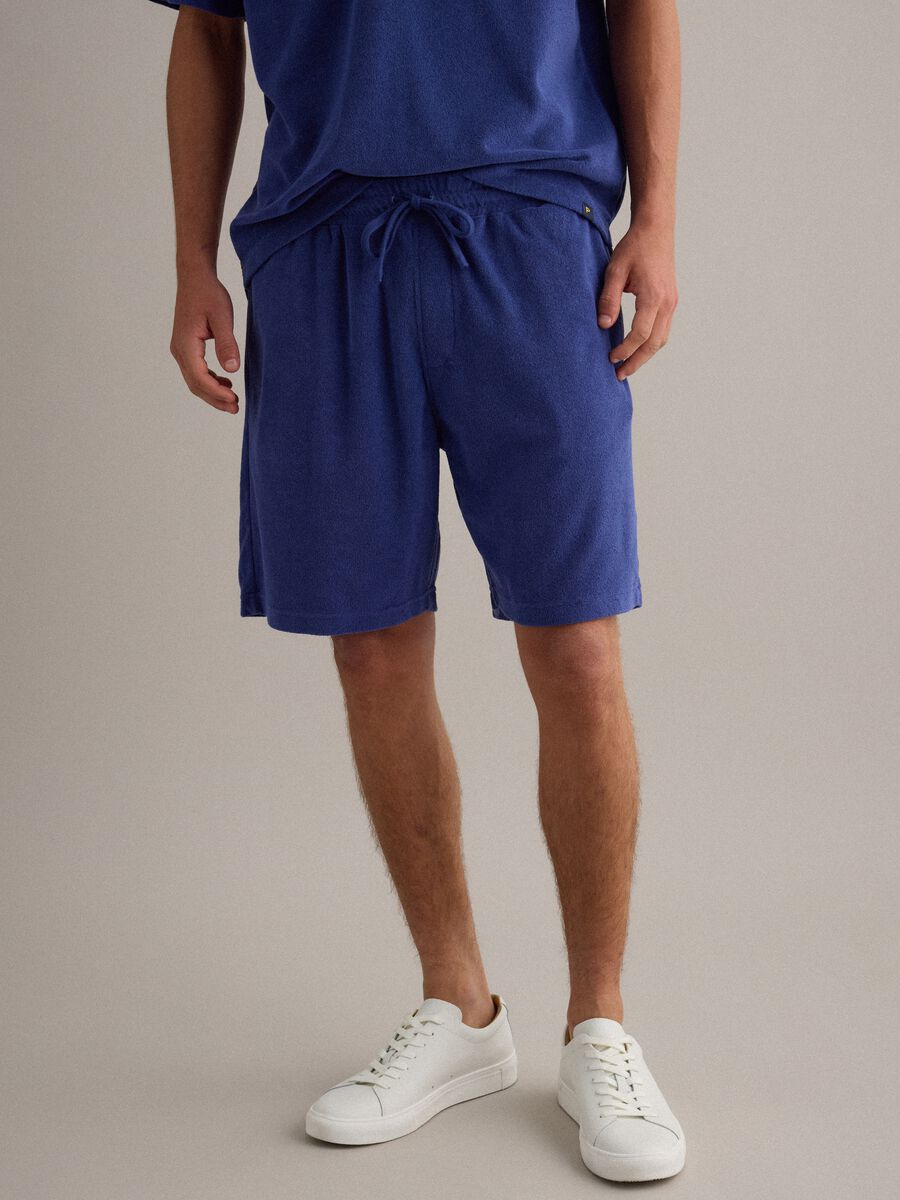 Shorts jogger blu in misto cotone con vita elasticizzata regular fit_1