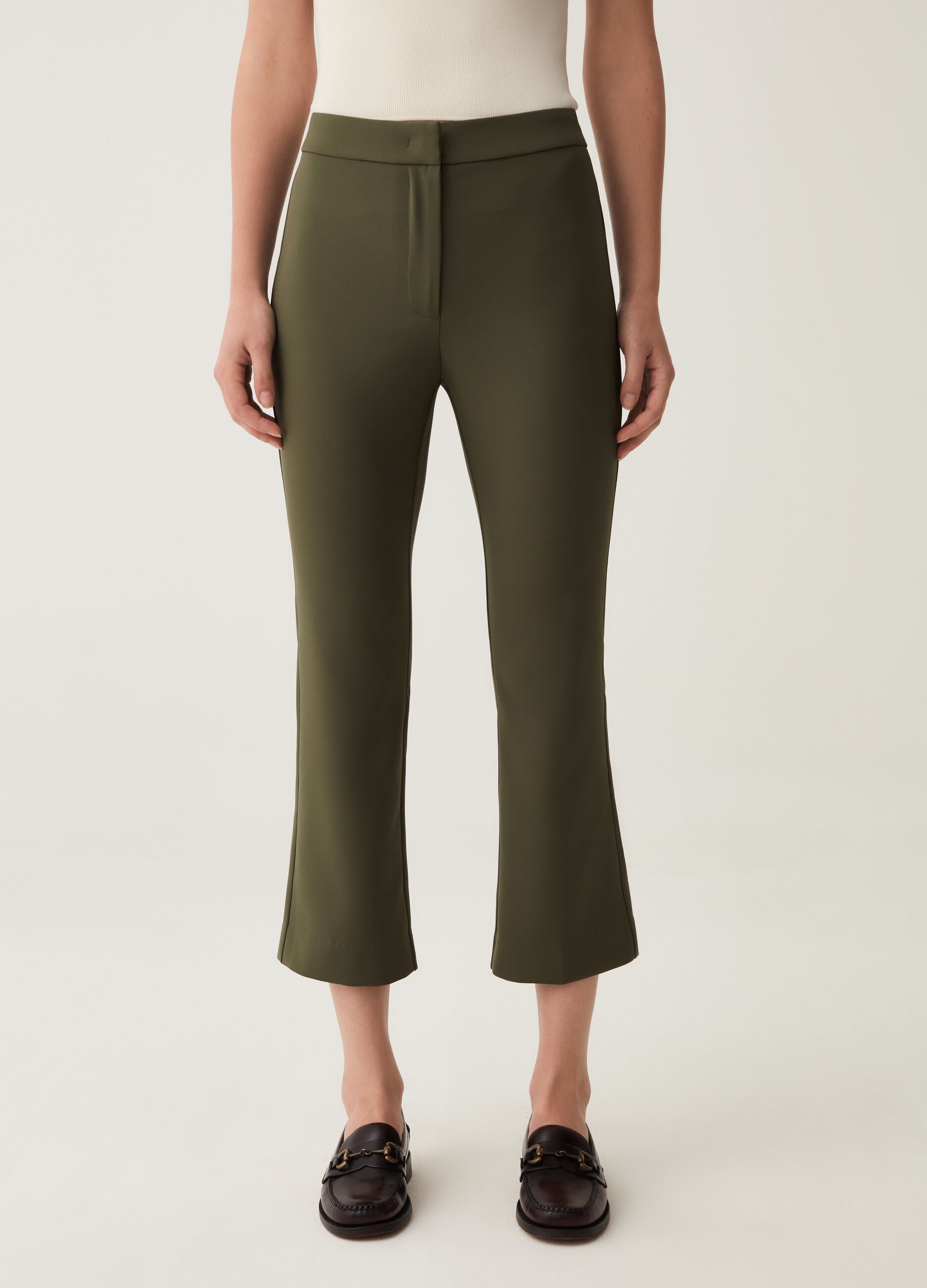 Pantaloni flare fit cropped_1