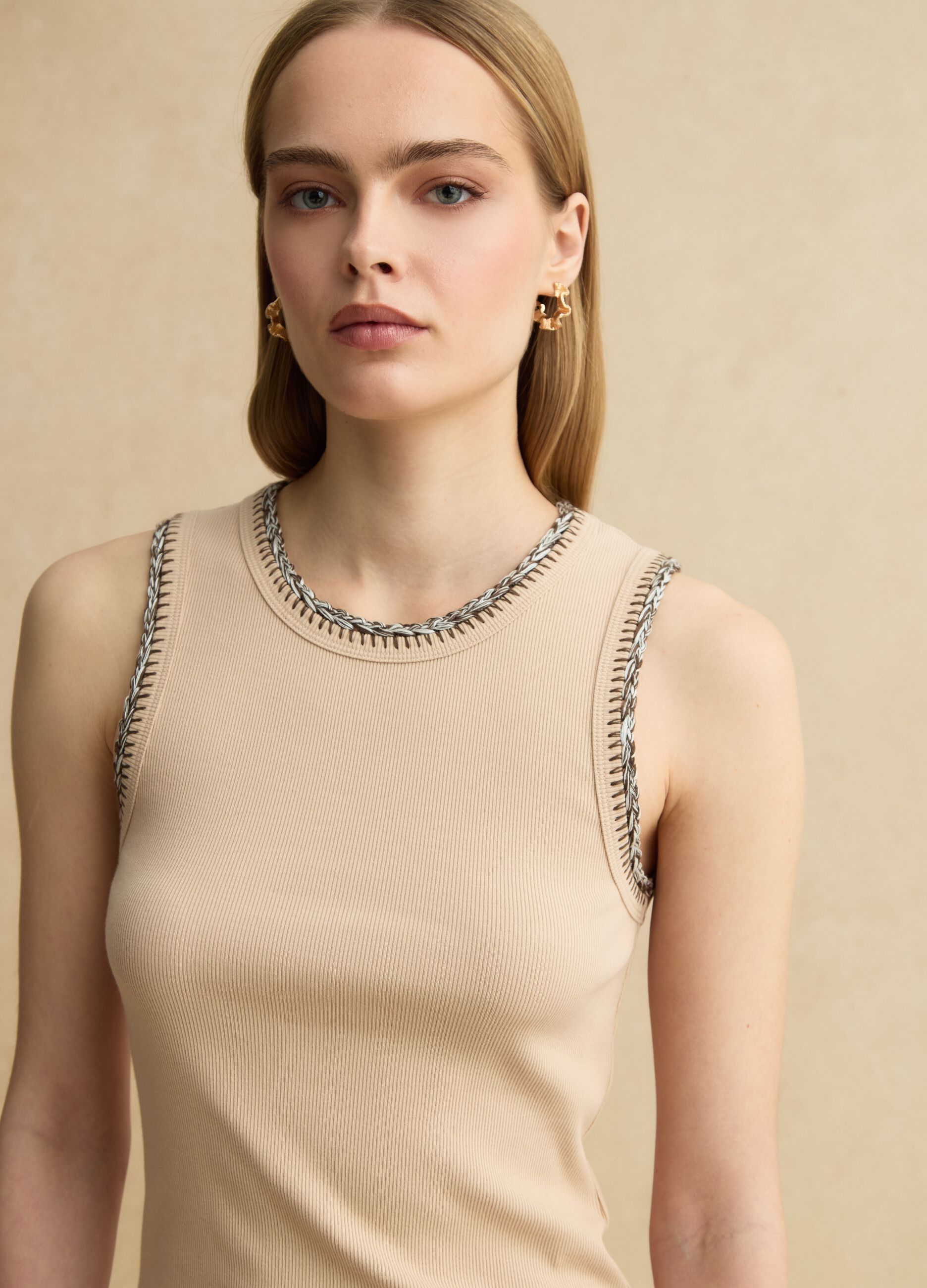 Beige regular fit stretch cotton tank top with embroidered edges