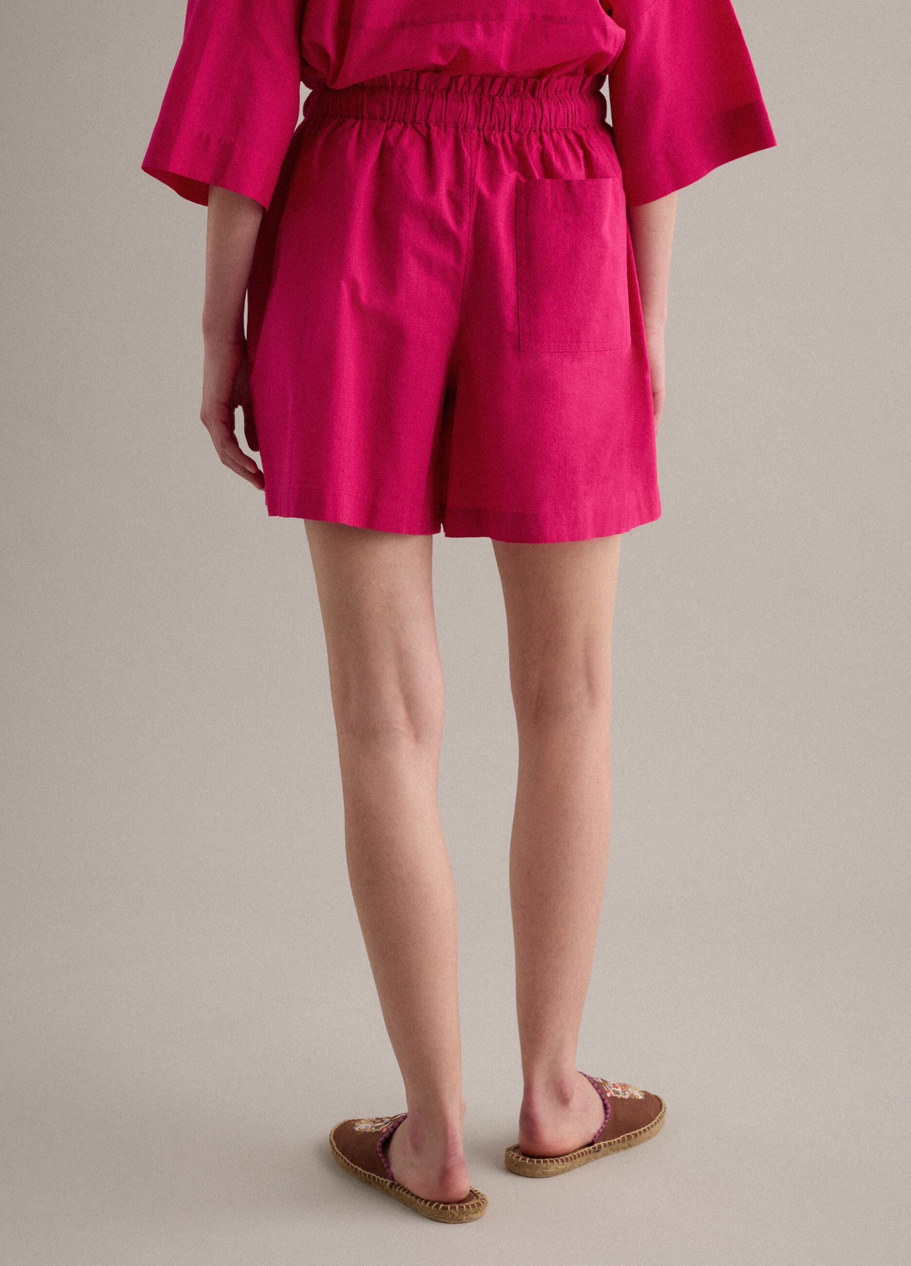 Pink 100% cotton shorts, regular fit