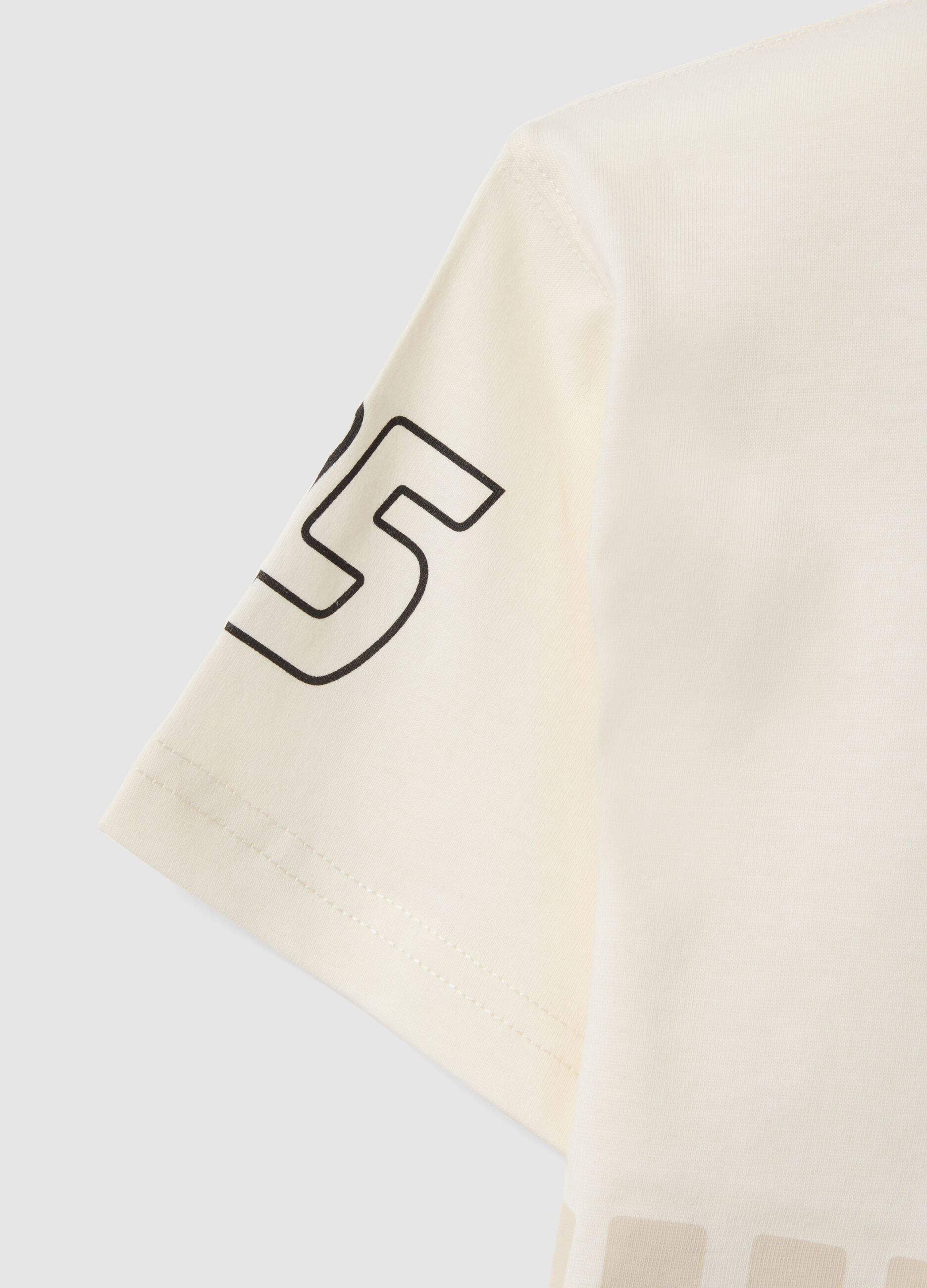 White kids&rsquo; pure cotton T-shirt with Cars print, oversized fit