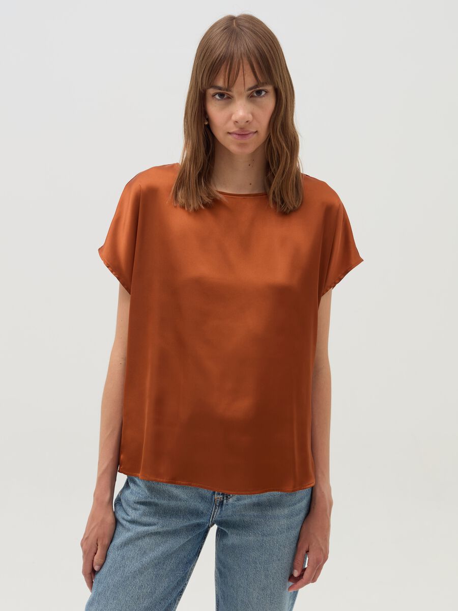 Blusa in satin con maniche a kimono_3
