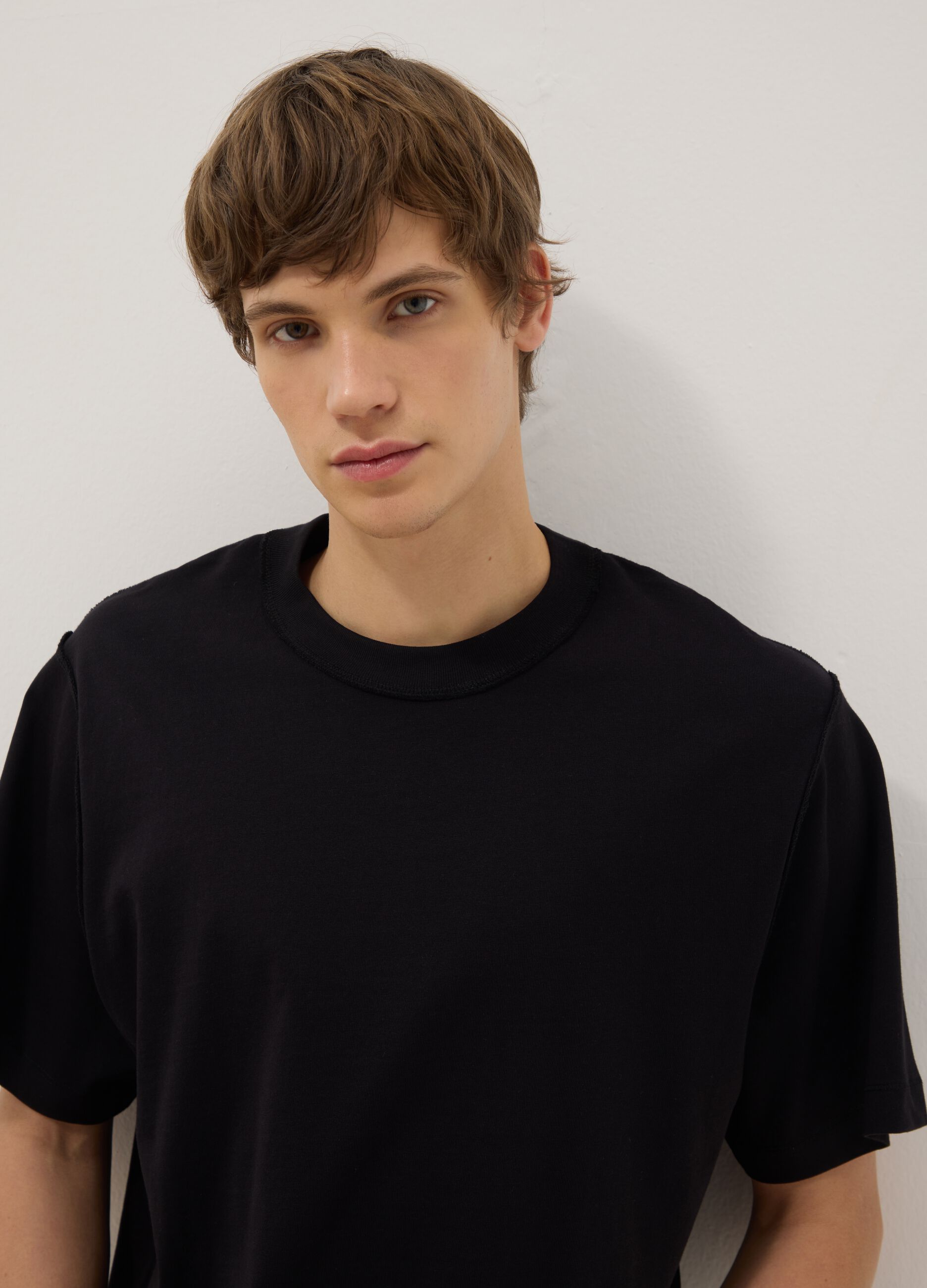 T-shirt in puro cotone nero boxy fit