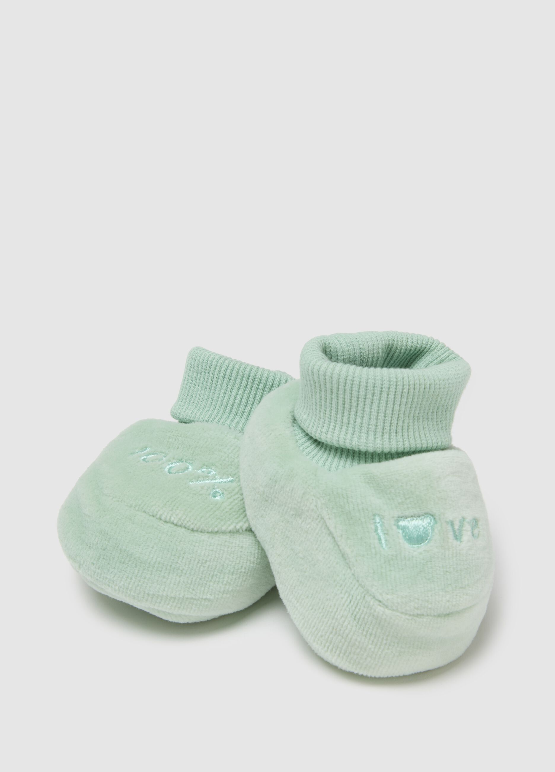 Green Newborn Hat and Booties Set in Cotton