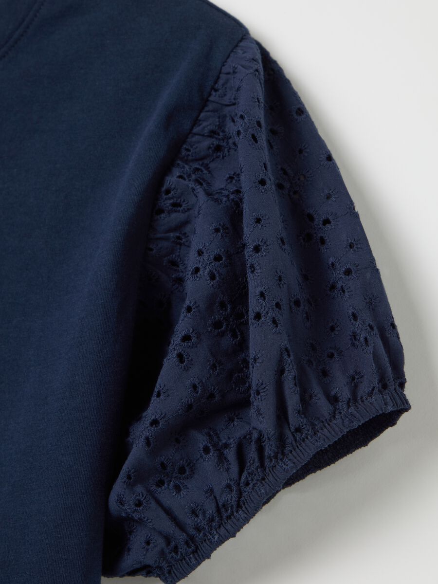 Blue cotton T-shirt with embroidered short sleeves_5