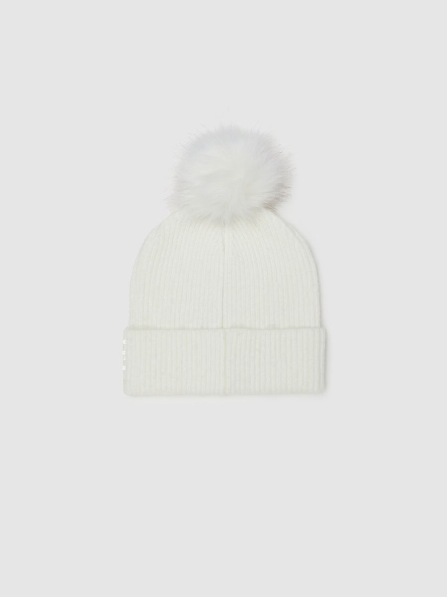 White hat with pom pom and sequins_1