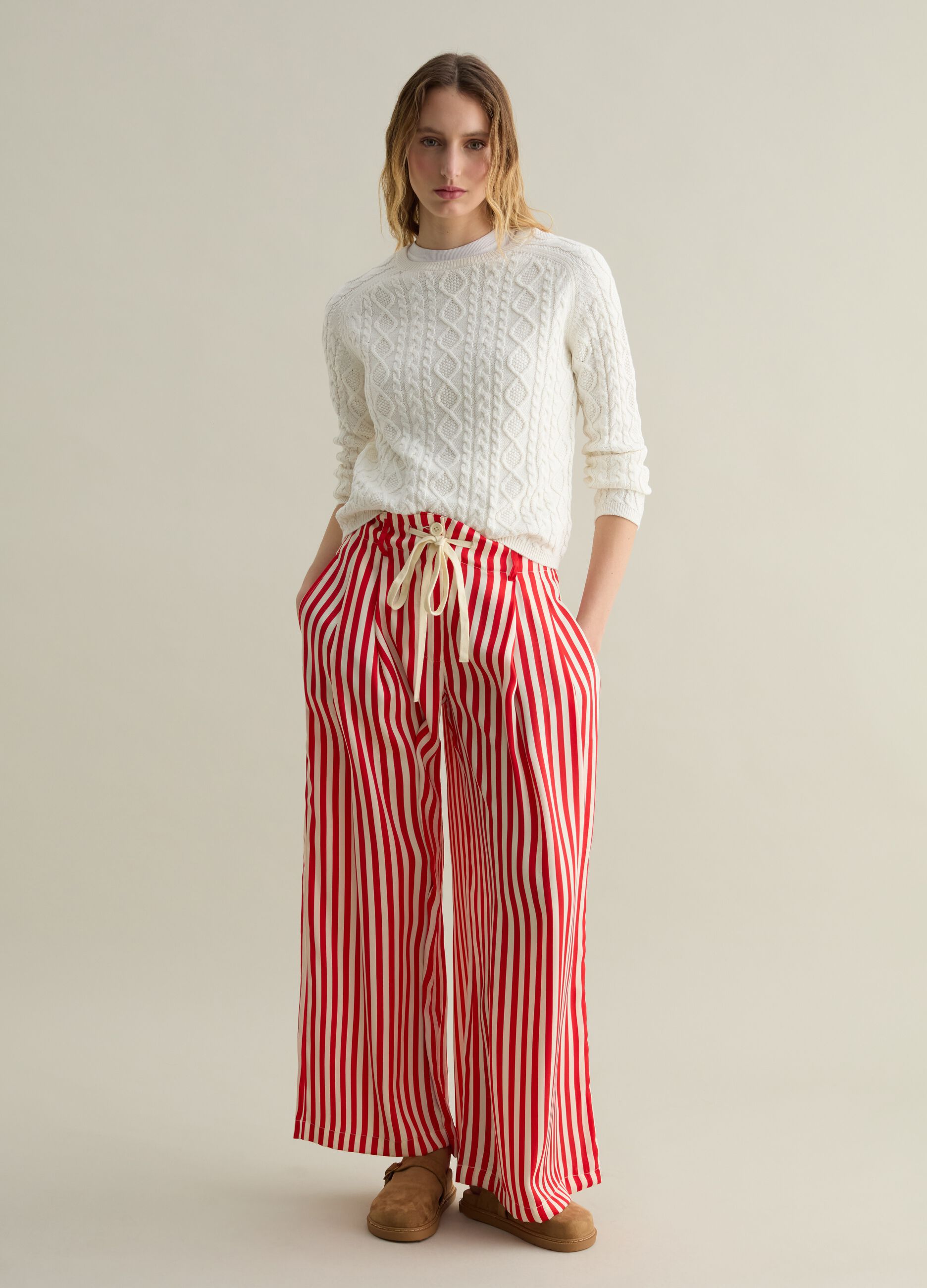 Cable-knit pullover with diamond motif
