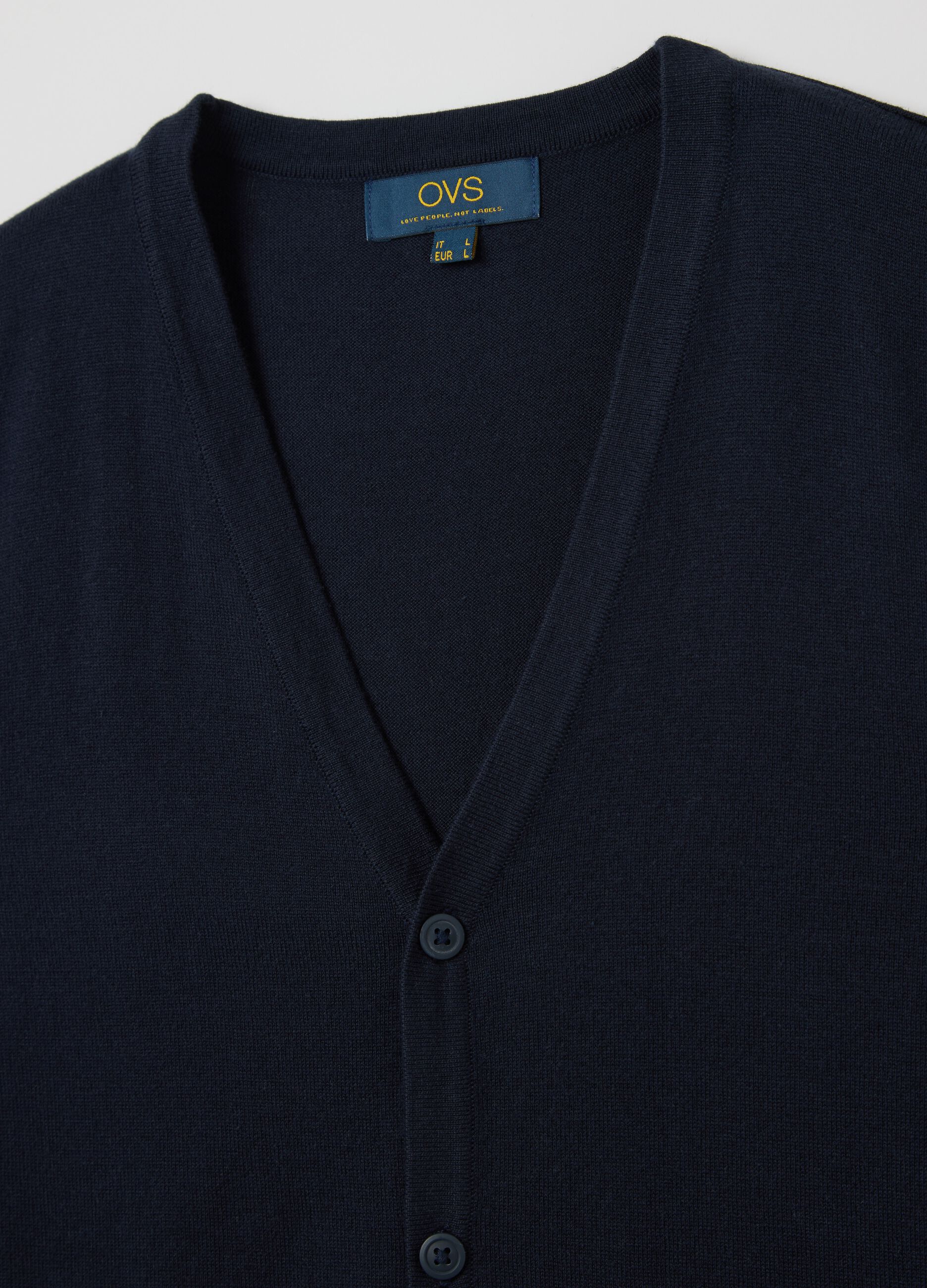 Gilet with V neck and buttons