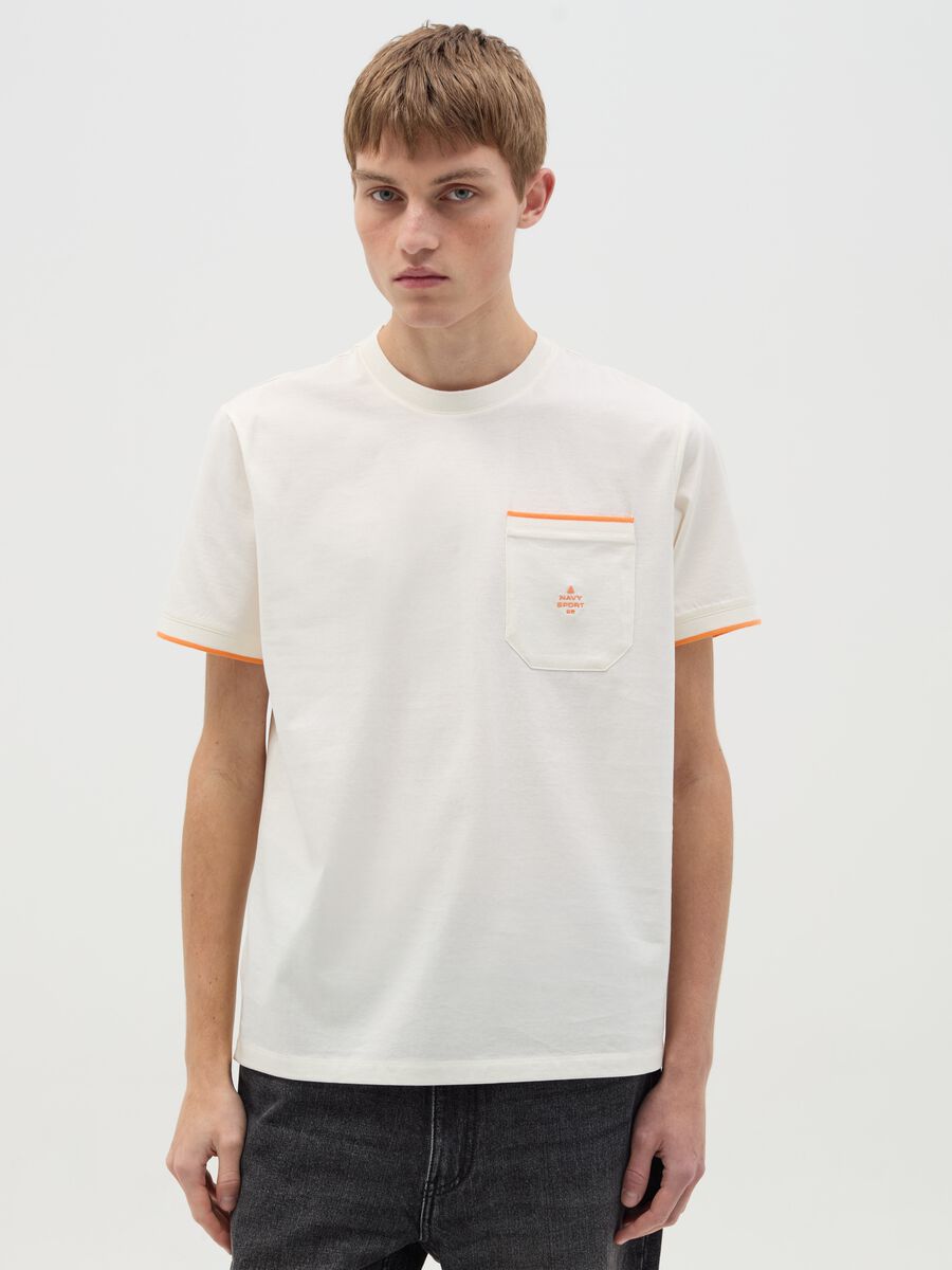 T-shirt with pocket and logo embroidery_0