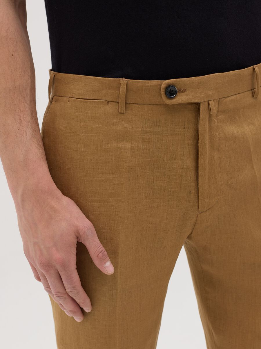 Men’s brown slim-fit trousers in 100% linen_2