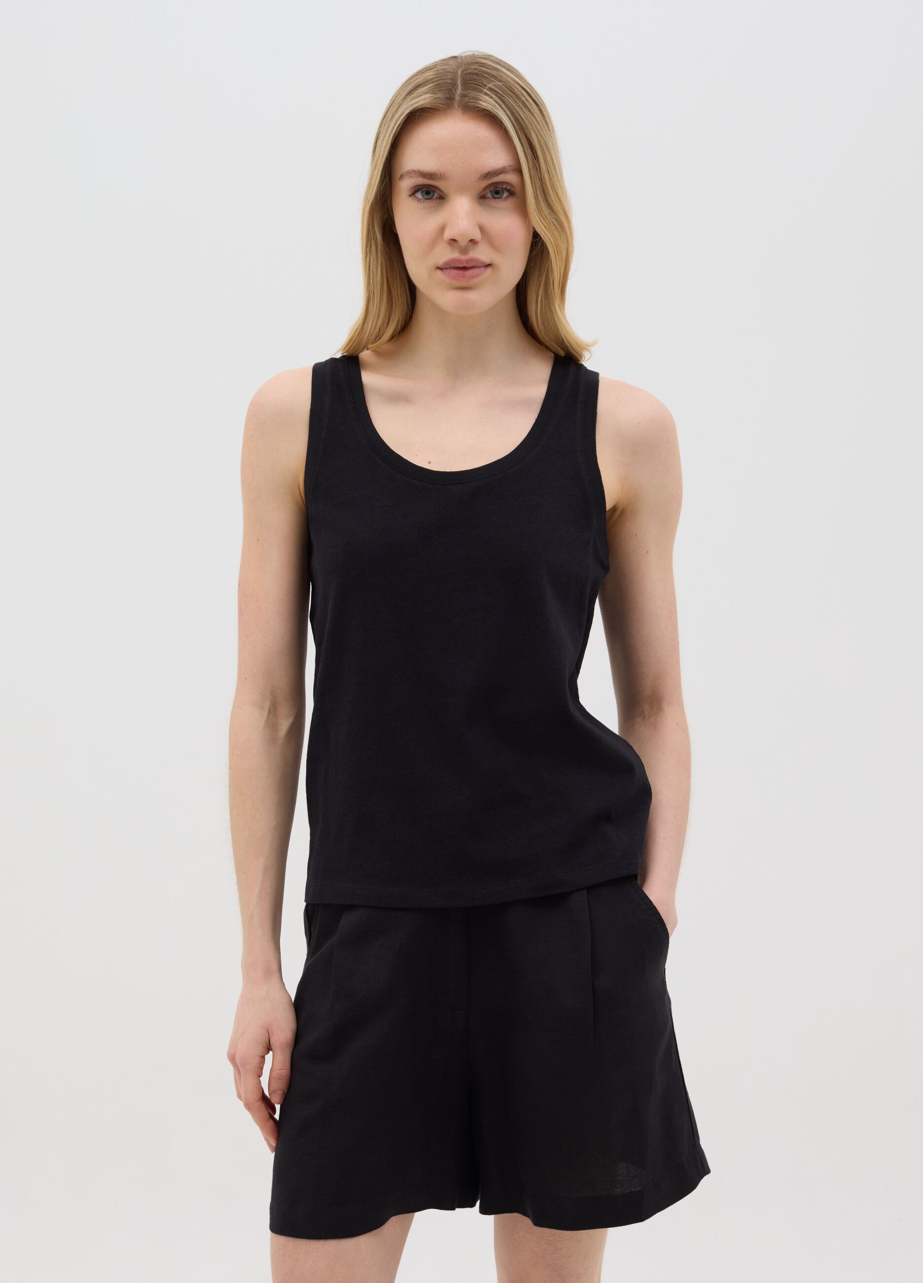 Black cotton and linen tank top