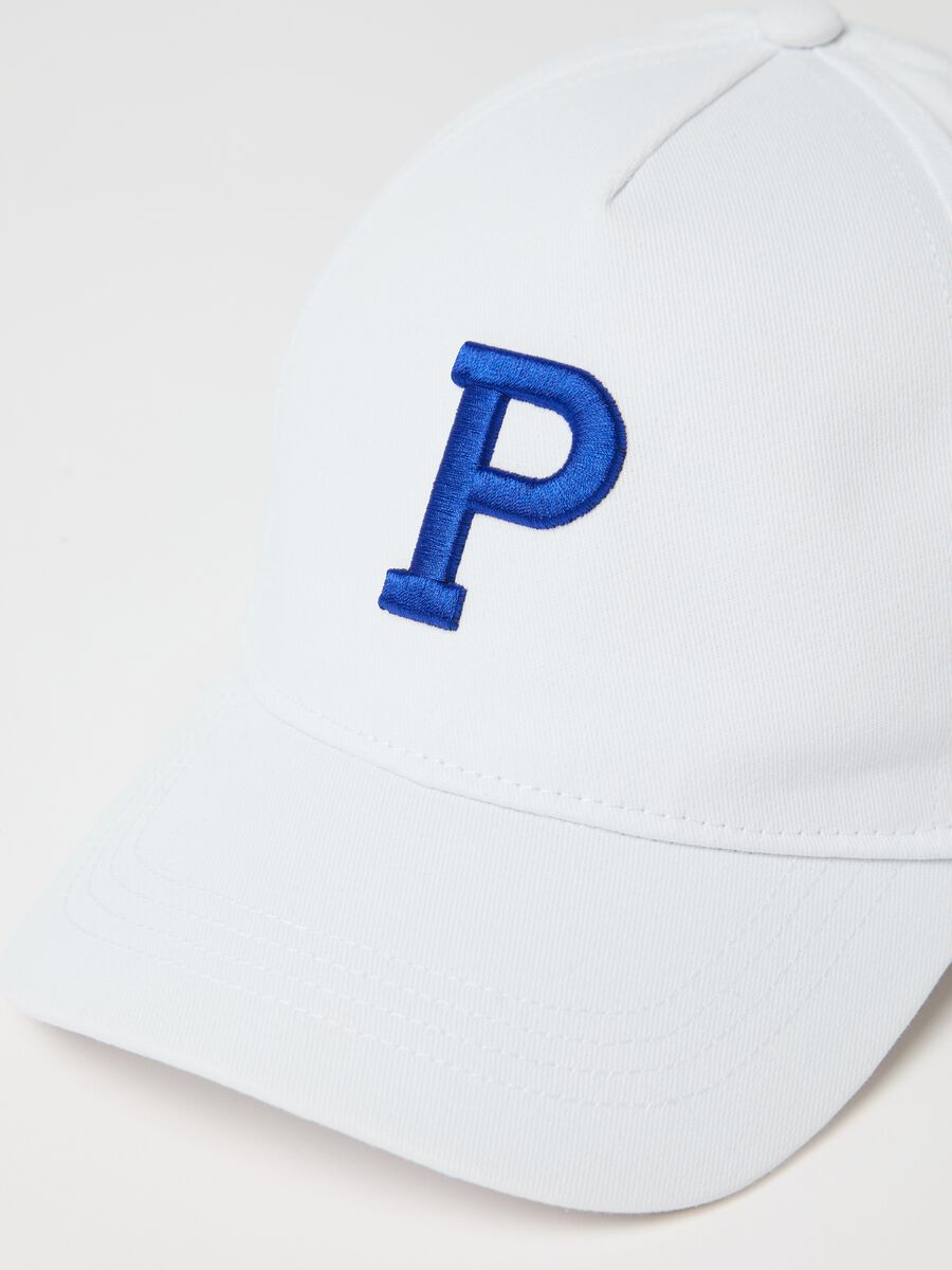 White baseball cap with logo embroidery_2