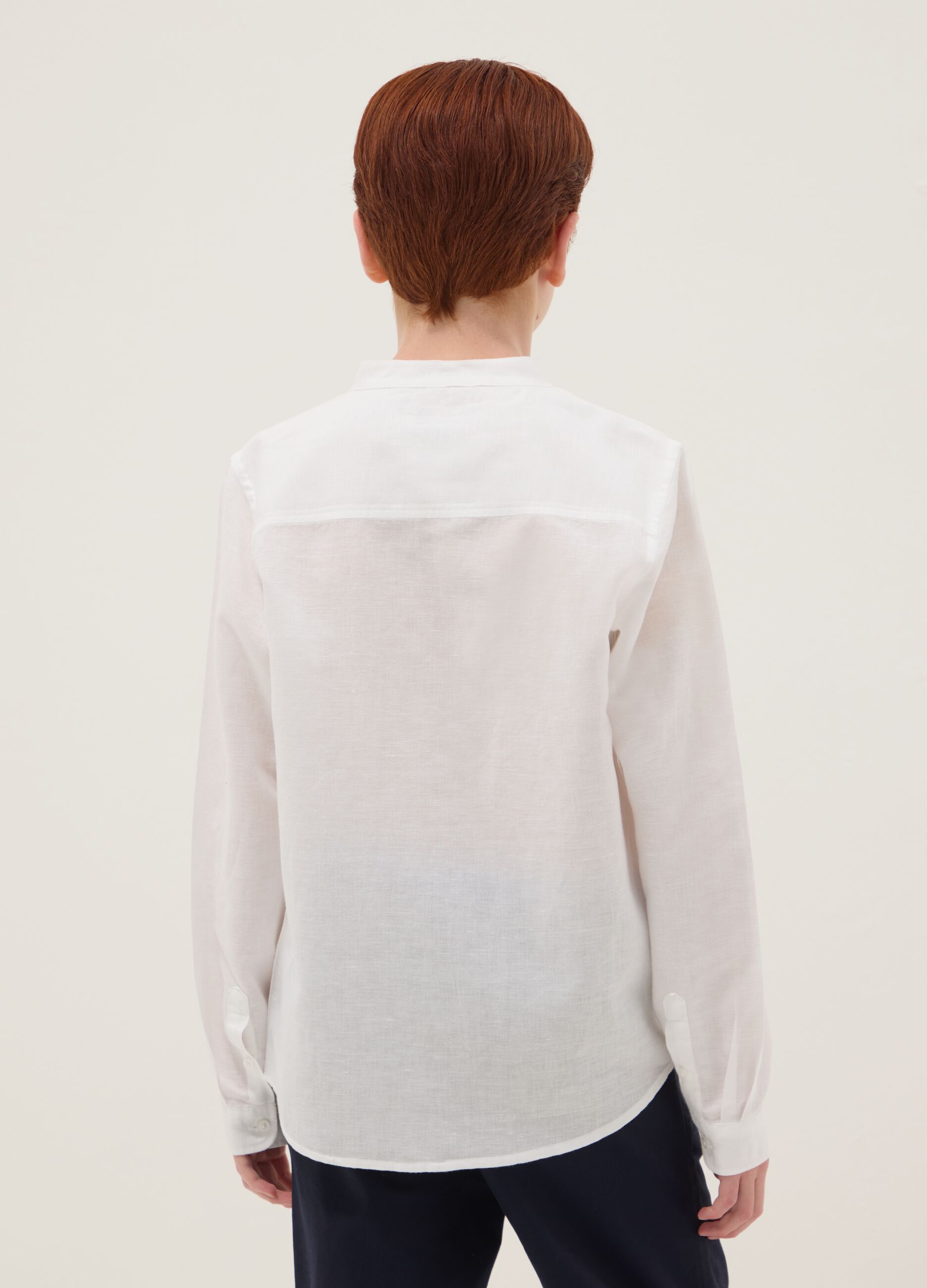 White linen and cotton blend boys&rsquo; shirt with mandarin collar