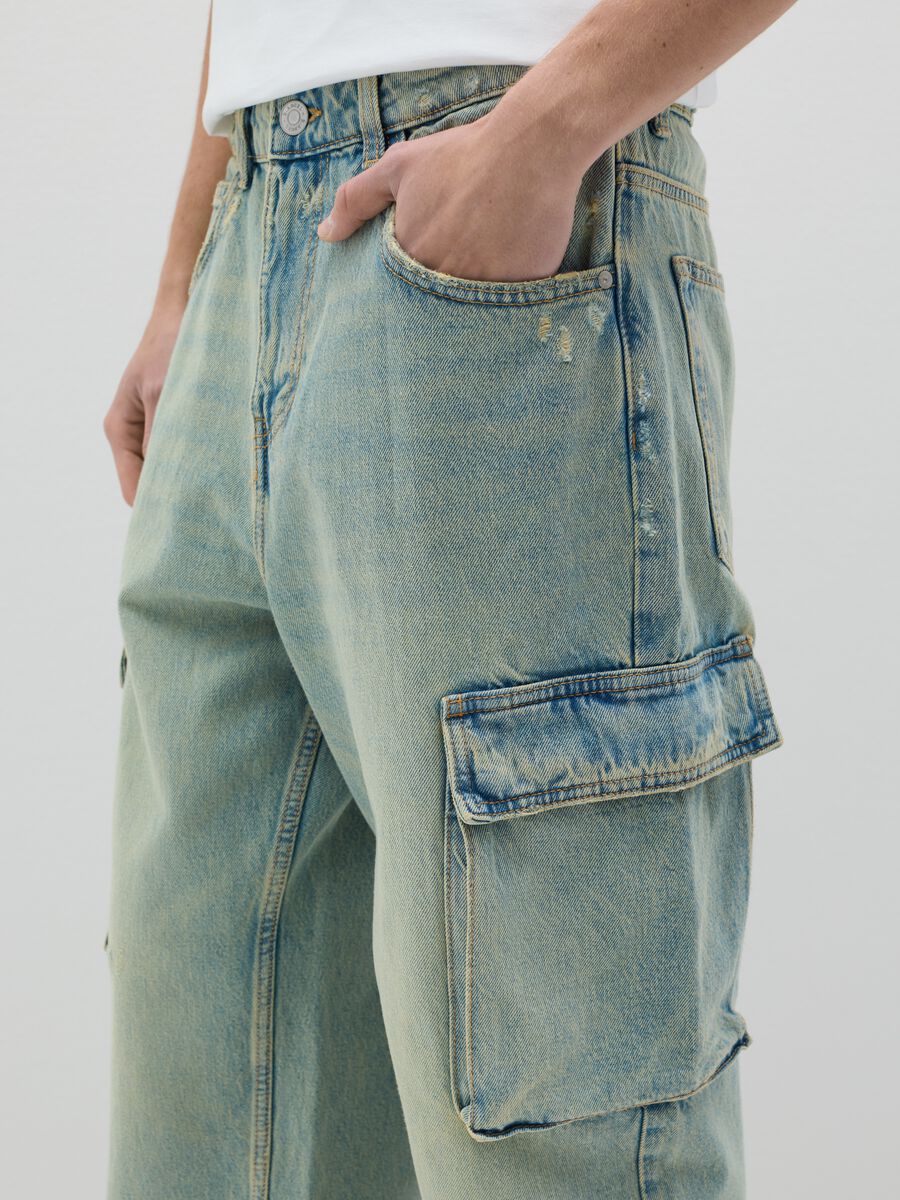 Acid wash cargo joggers with fading_2