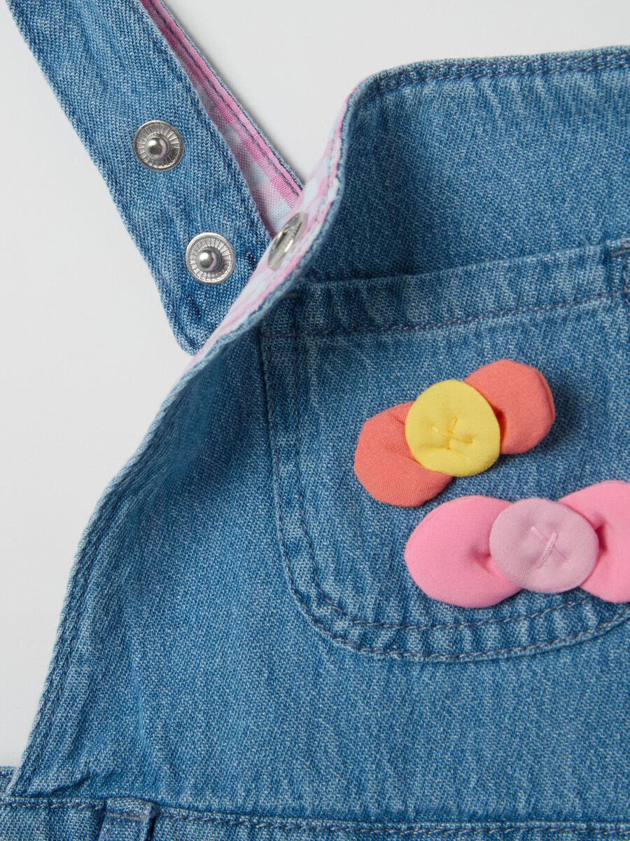Denim dungarees with bows application_3