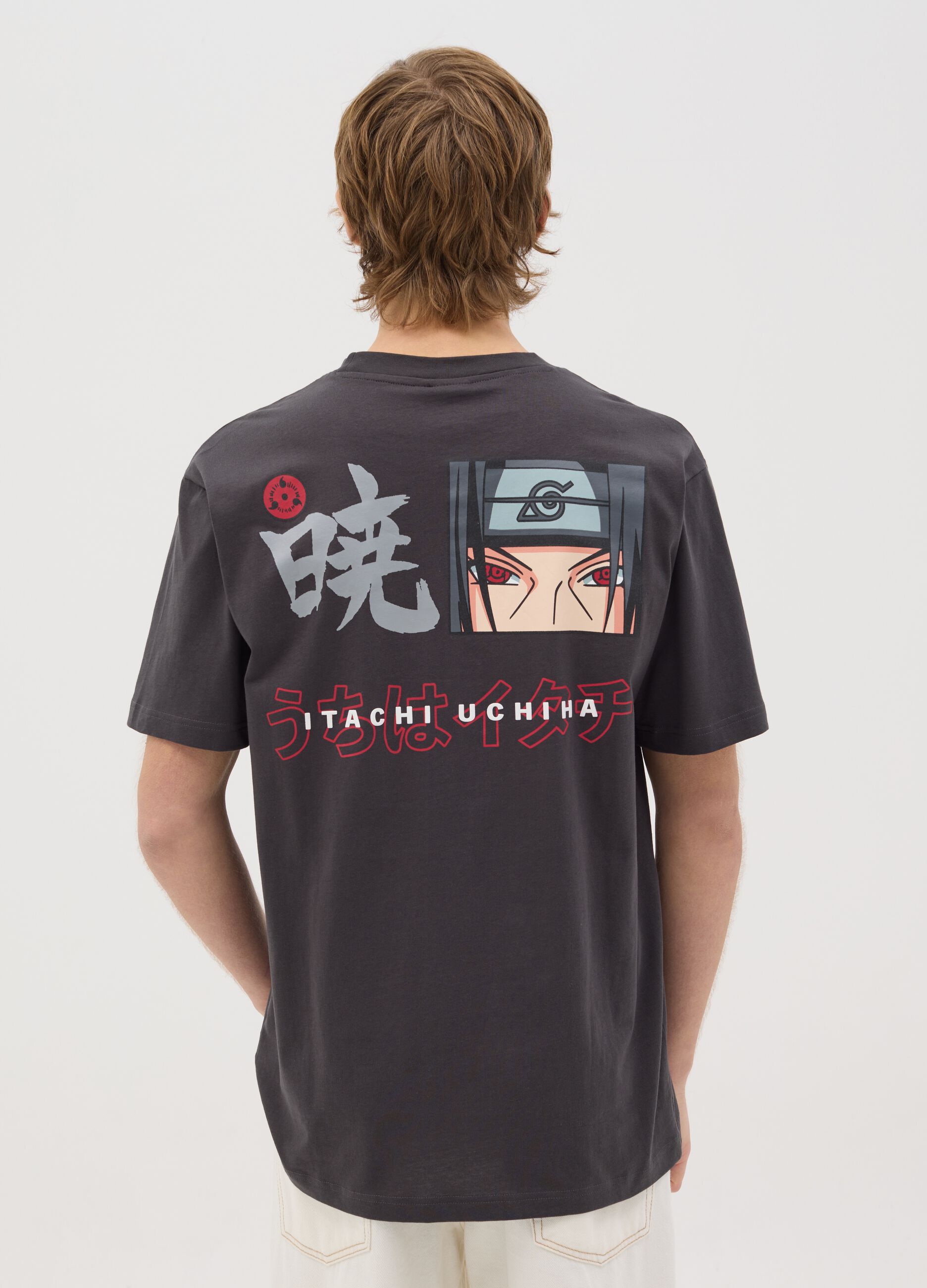 Black T-shirt with Itachi Uchiha print