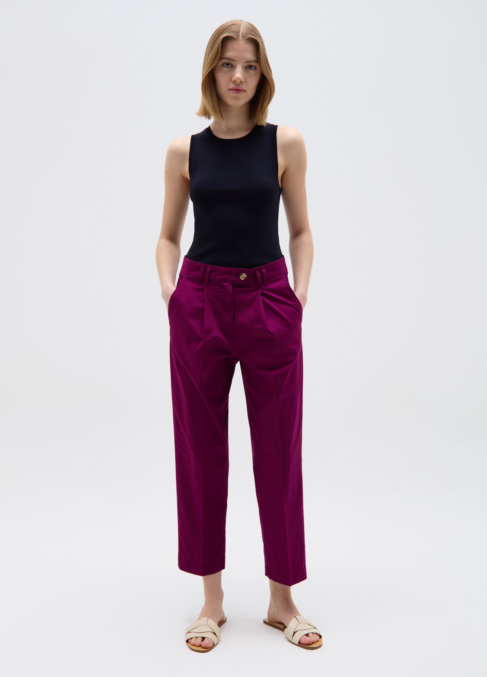 Crop cigarette trousers with darts