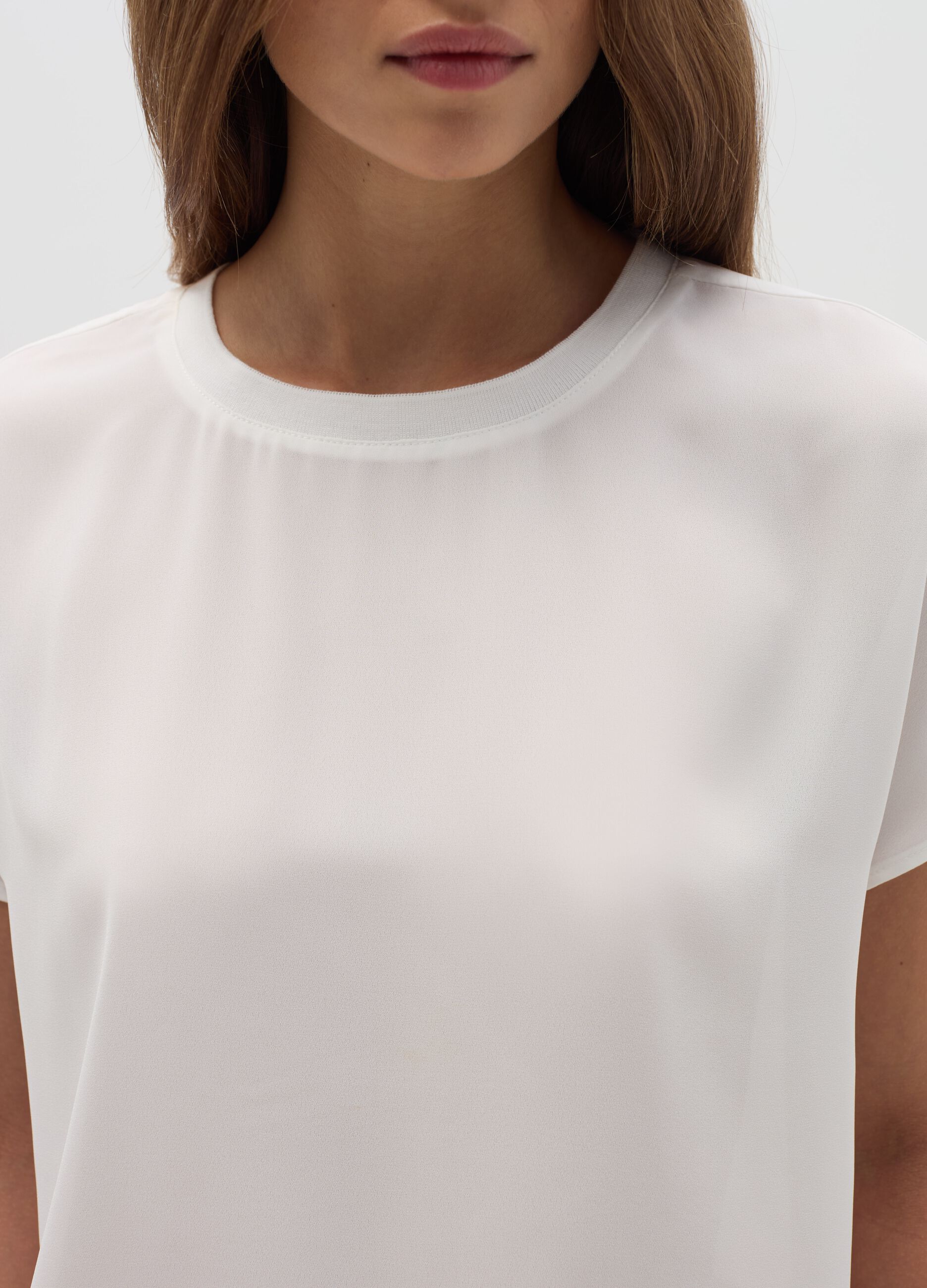 Blusa in crêpe tinta unita