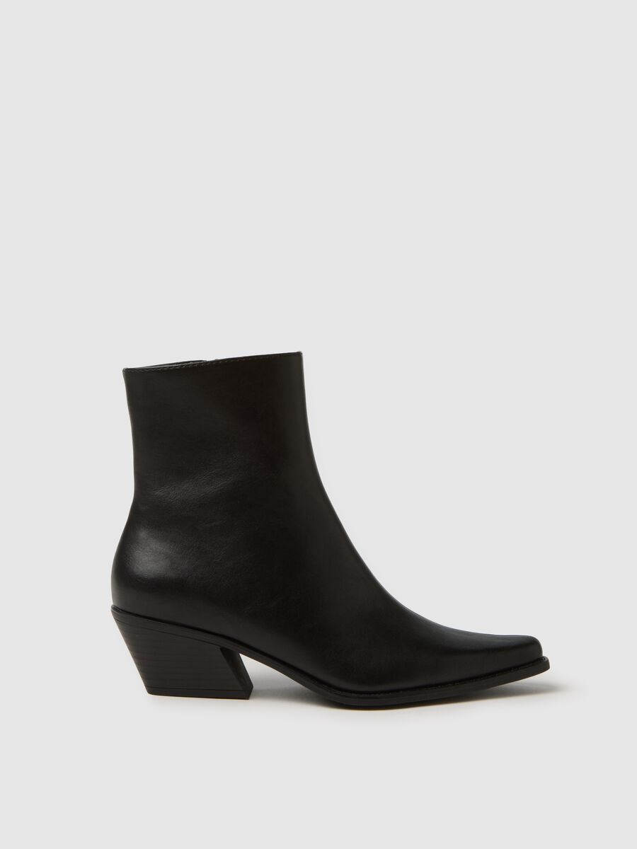 Black Texan Ankle Boots with Low Heel_0