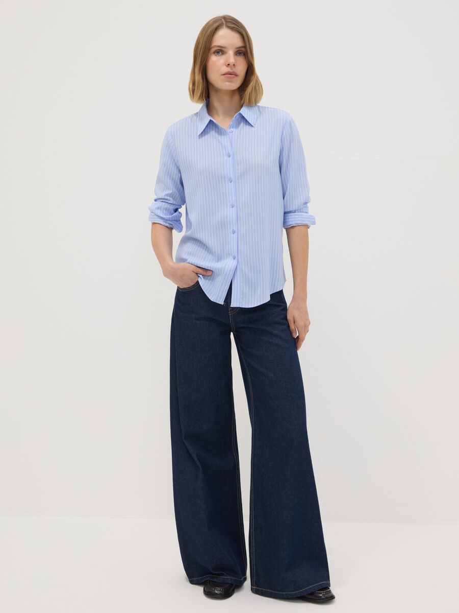 Camicia azzurra a righe in pura viscosa regular fit_1