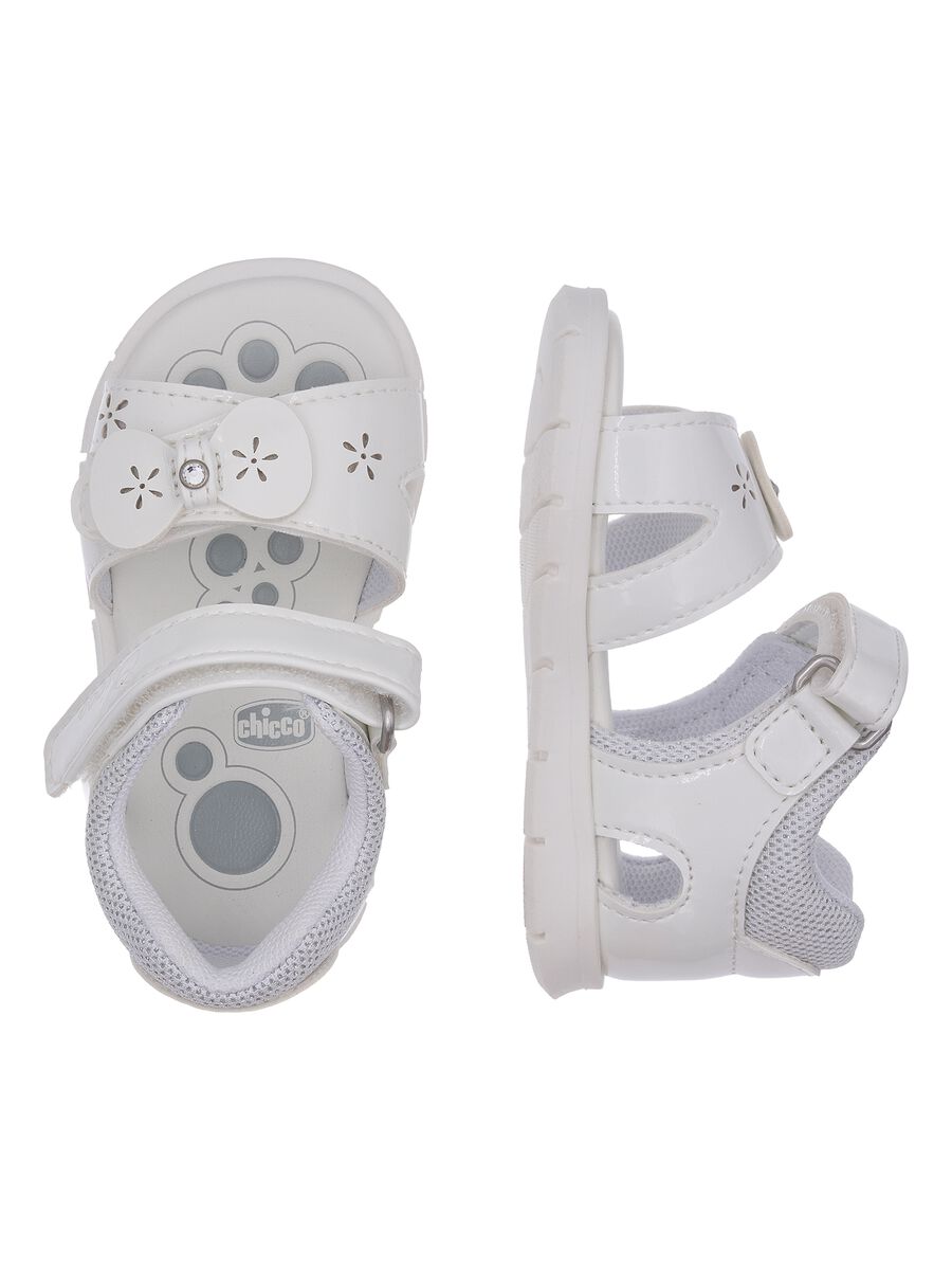 White sandals with velcro closure for girls_1