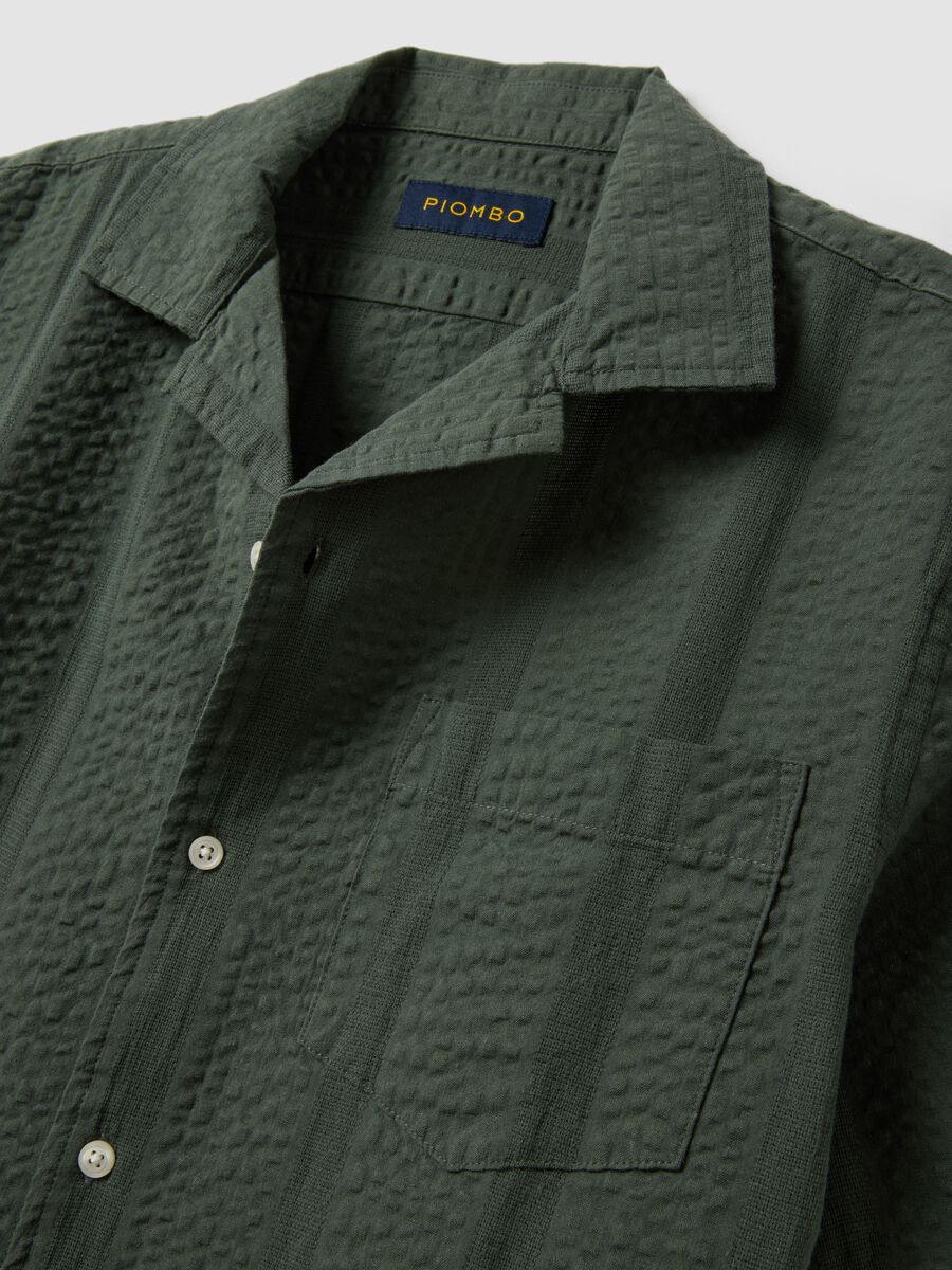 Camicia verde a maniche corte in puro cotone organico con collo bowling regular fit_5