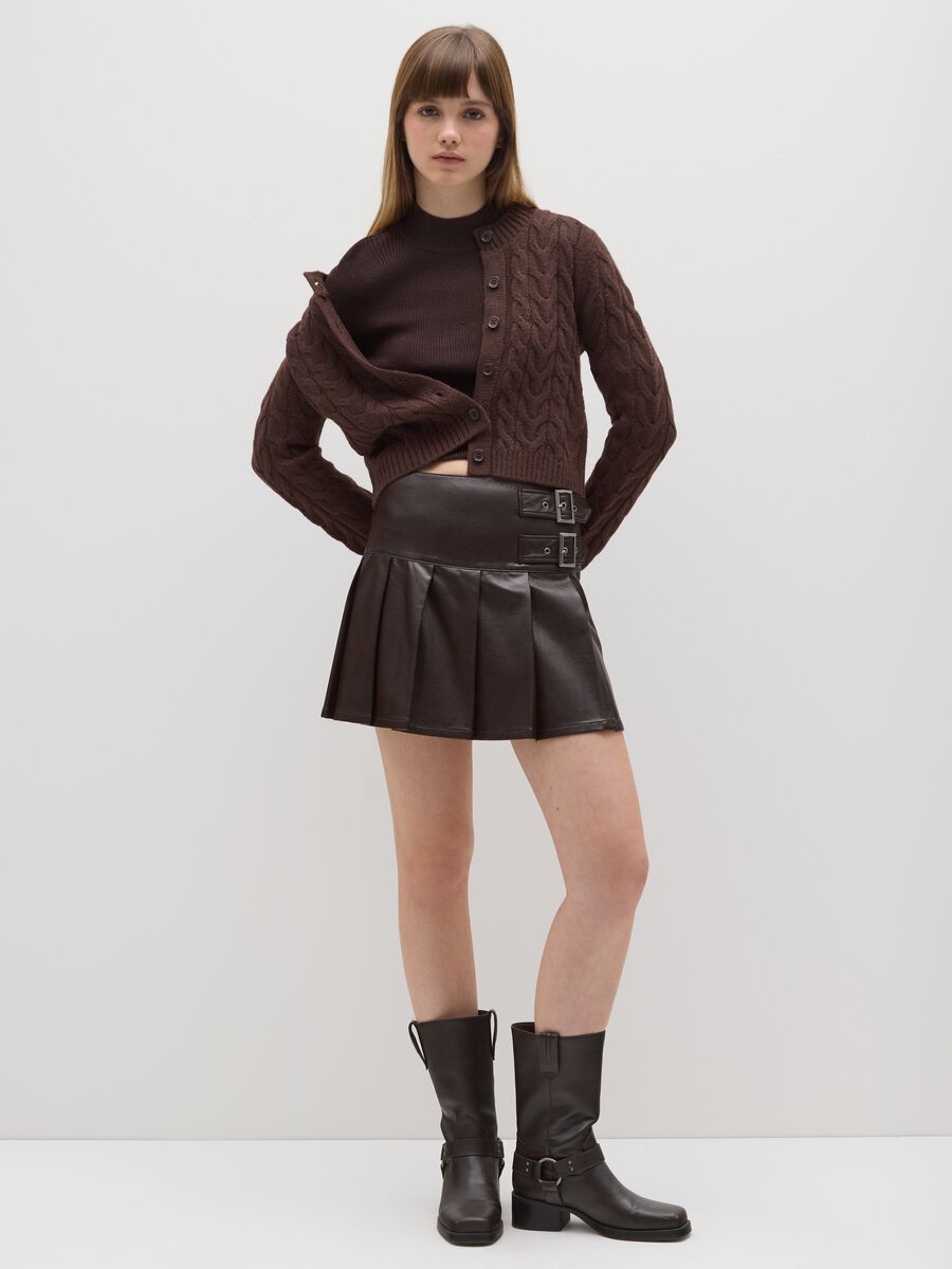 Cardigan marrone regular fit con lavorazione a maglia e bottoni_1