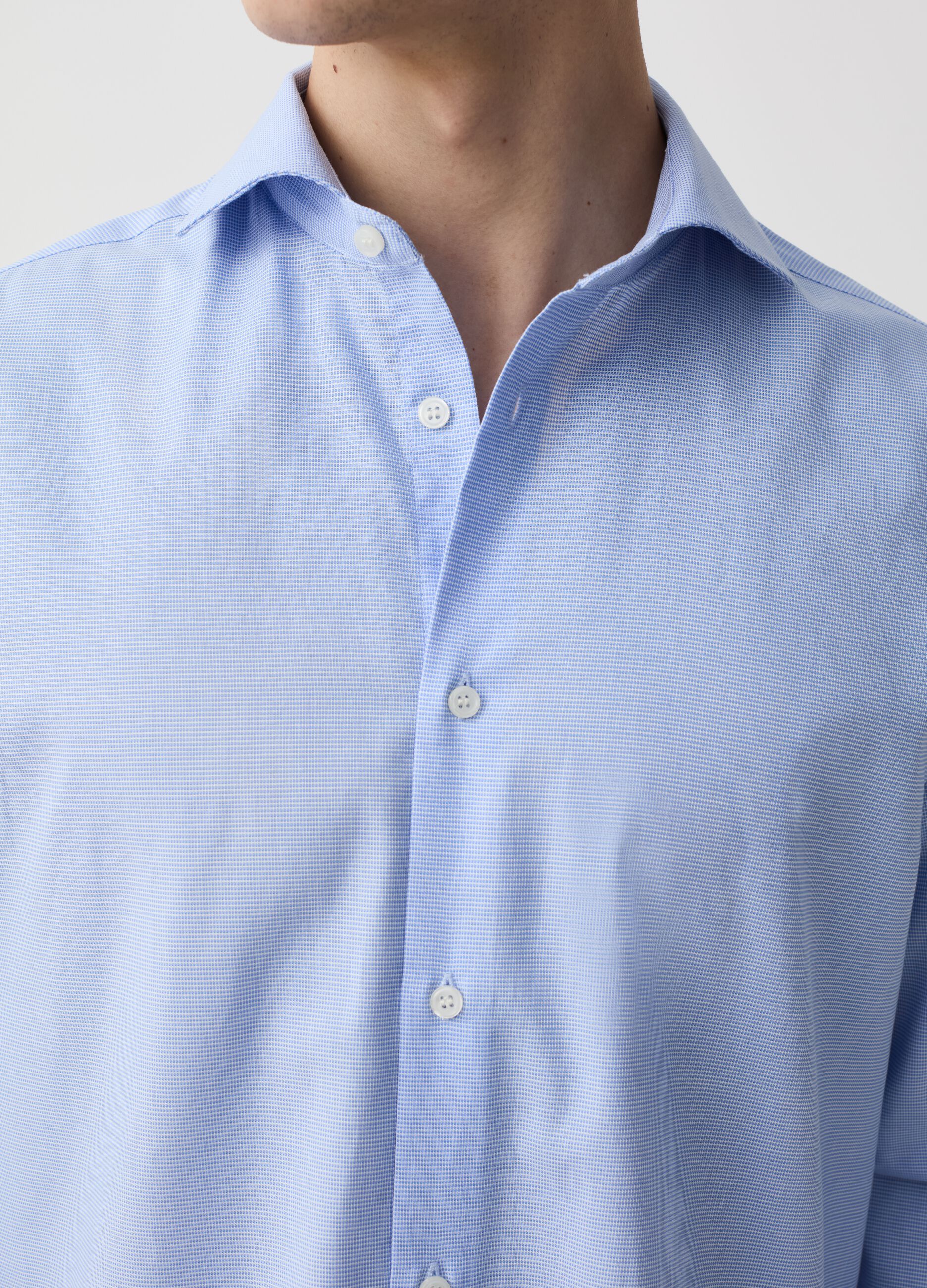 Regular-fit easy-iron shirt with micro pattern