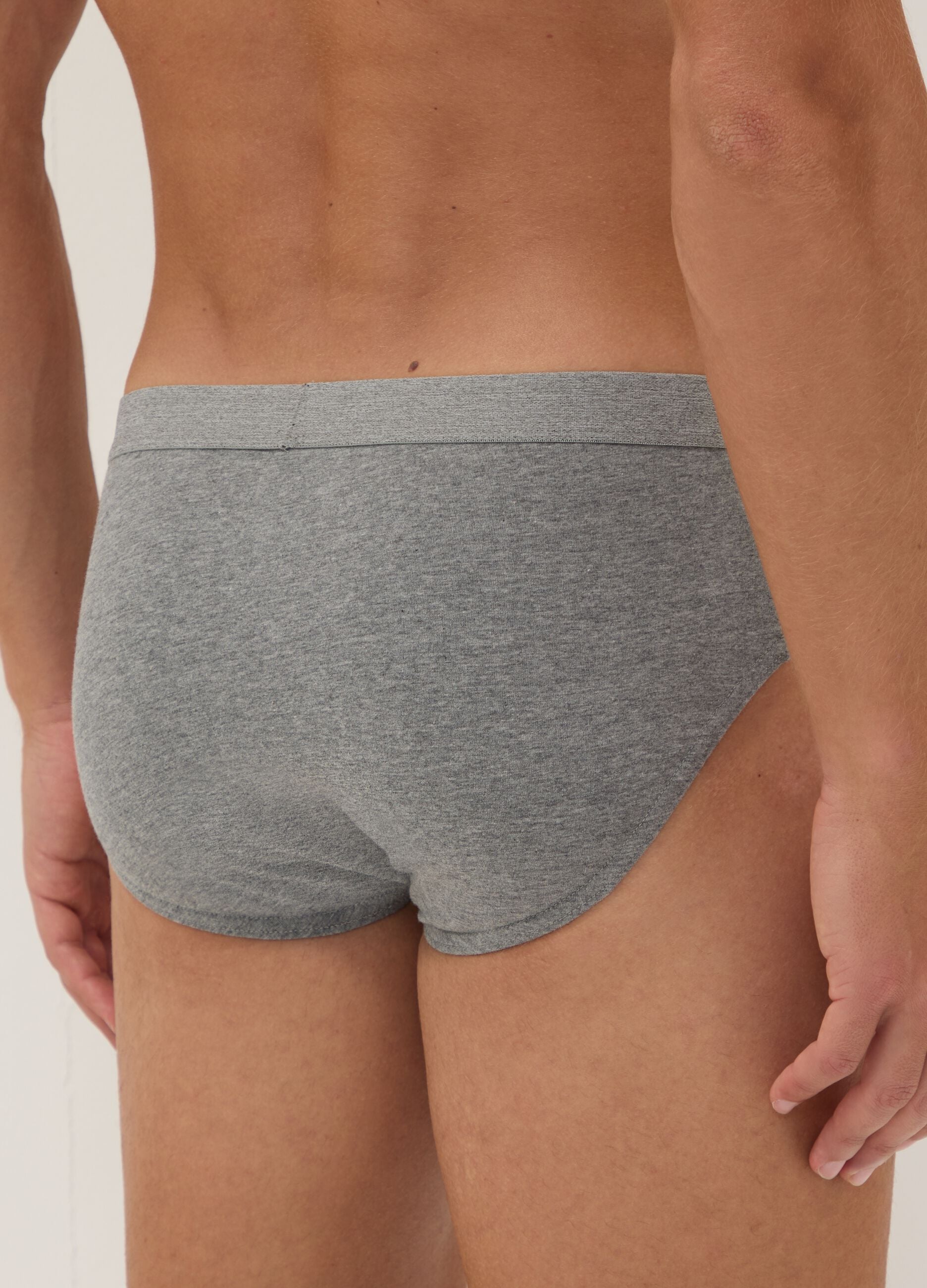 3-pack of grey organic cotton briefs
