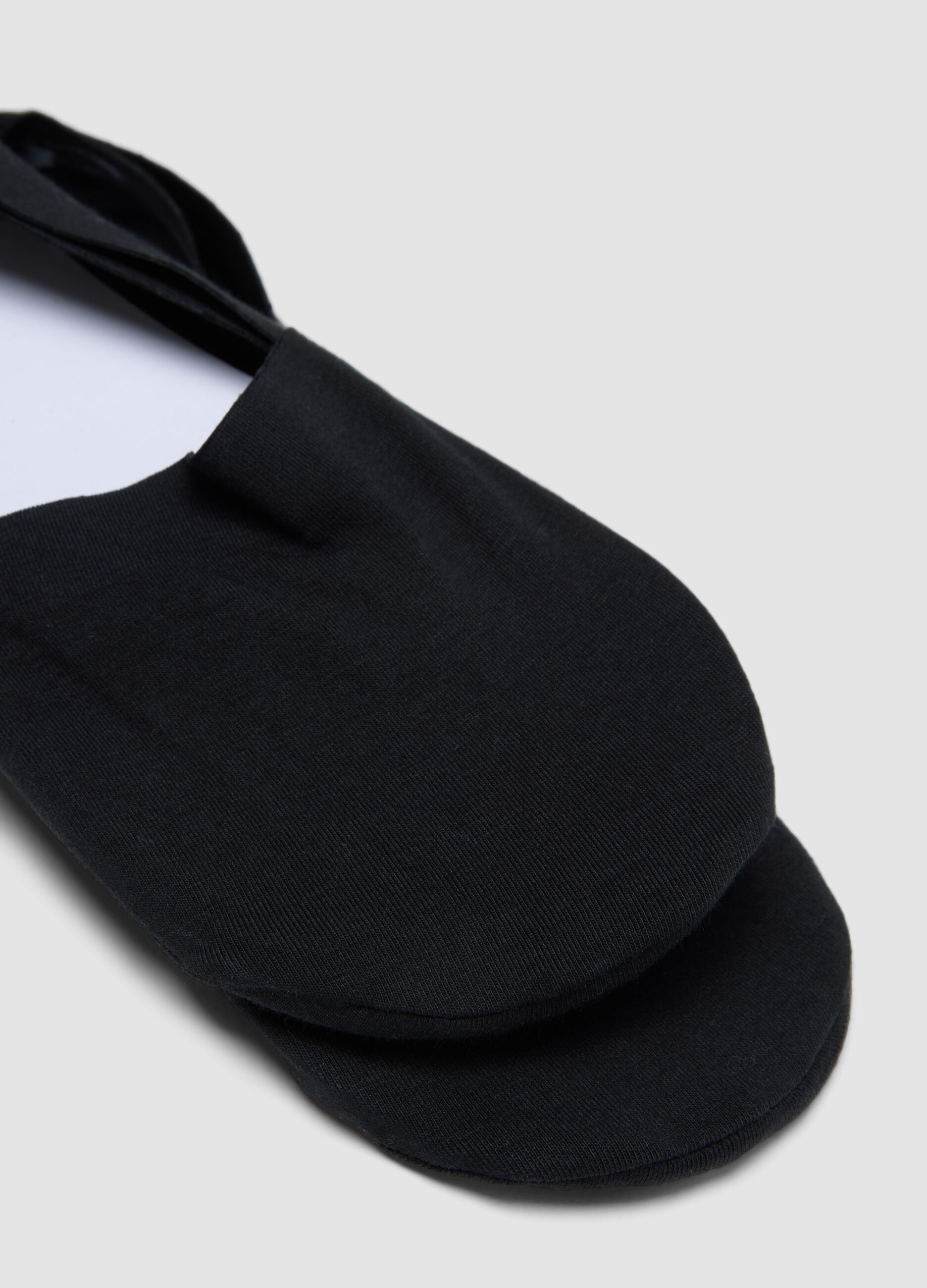 2-pack of black organic cotton no-show socks