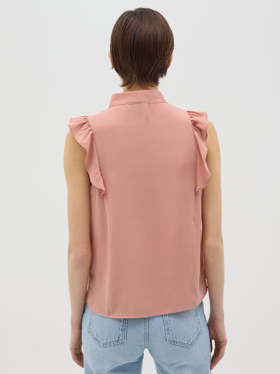 Pink sleeveless blouse with flounce_2