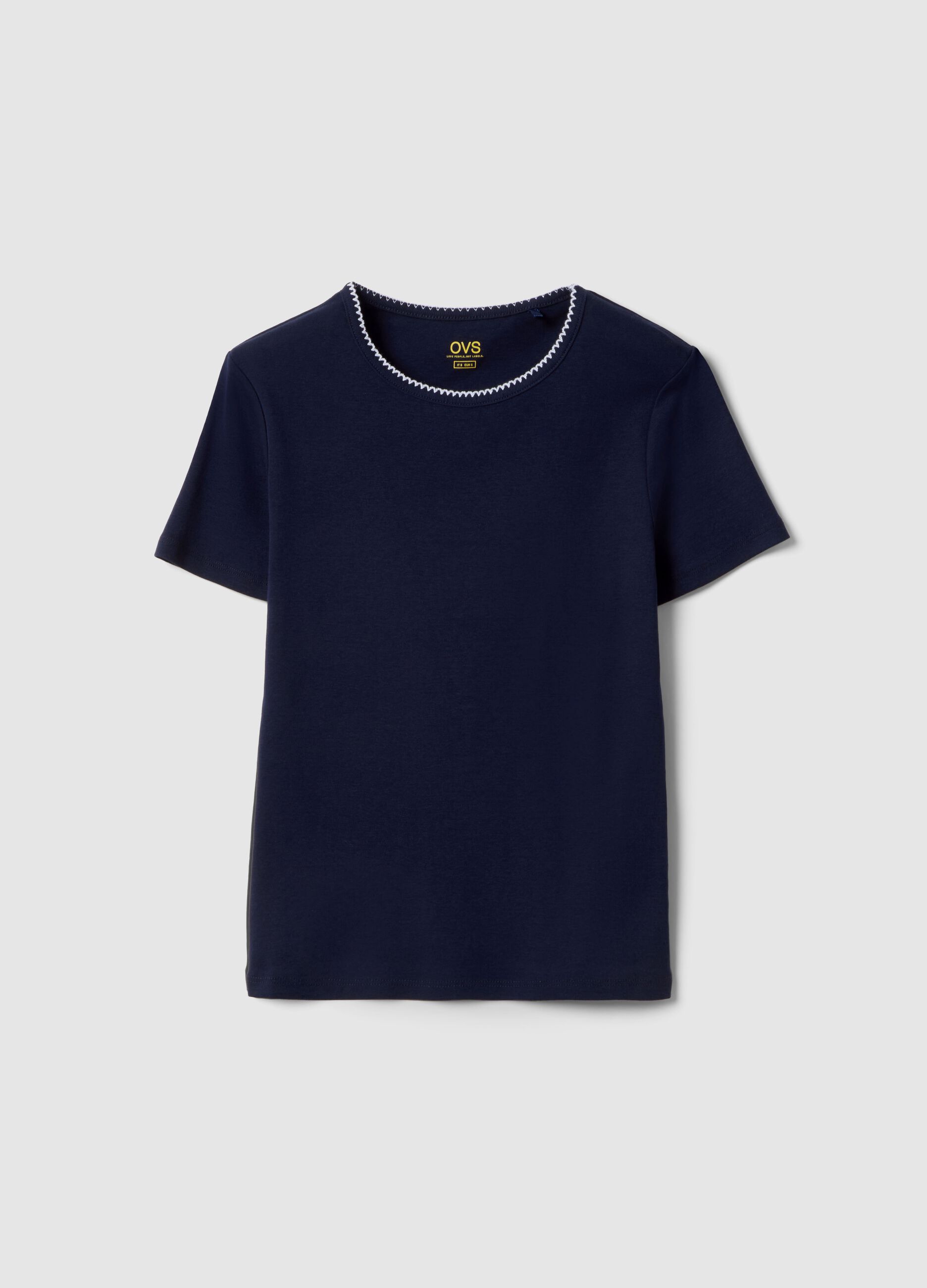 Blue pure cotton regular fit T-shirt with contrast stitching