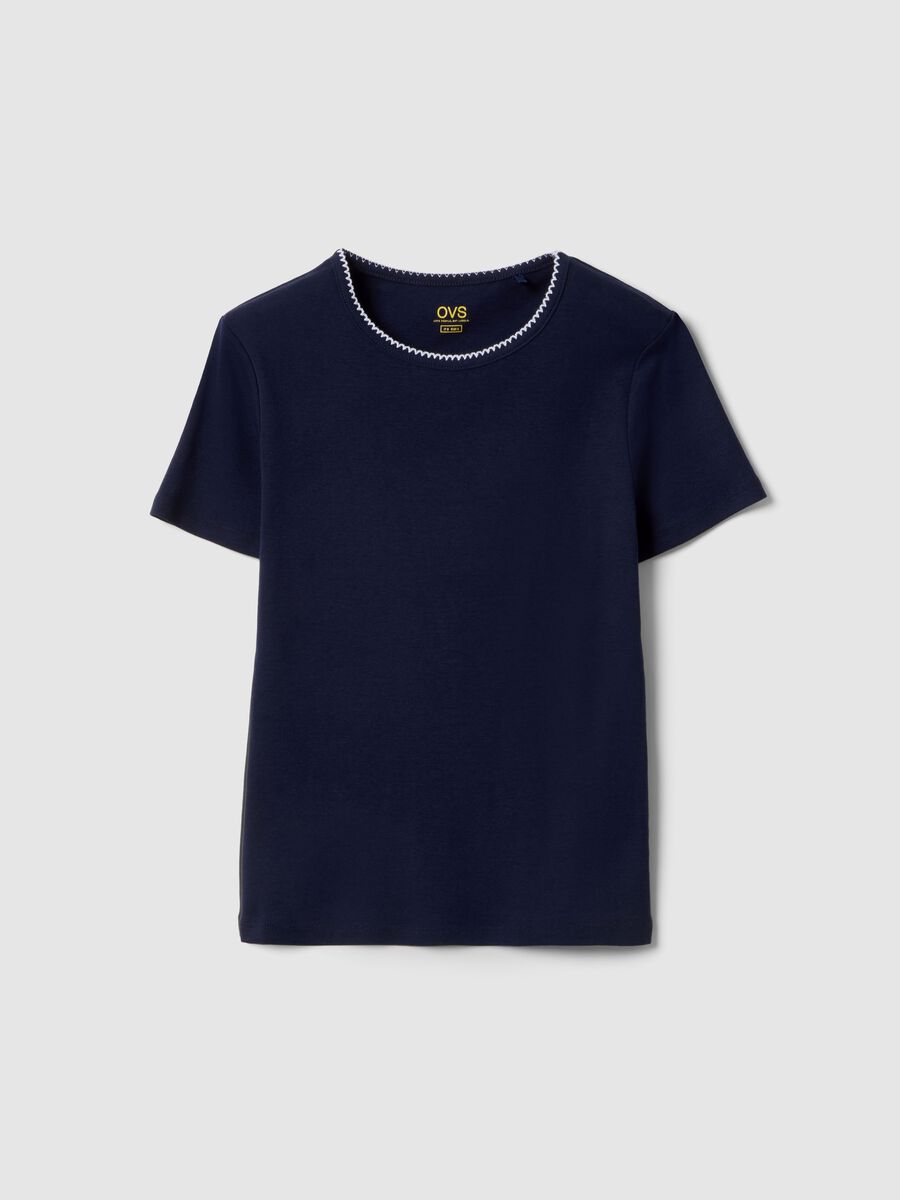 T-shirt in puro cotone blu regular fit con cucitura a contrasto_0